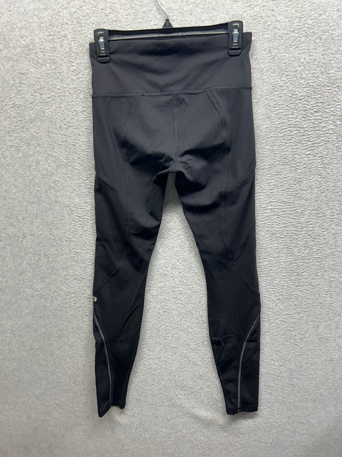 Lululemon Cadence Crusher Tight Size 6 Black