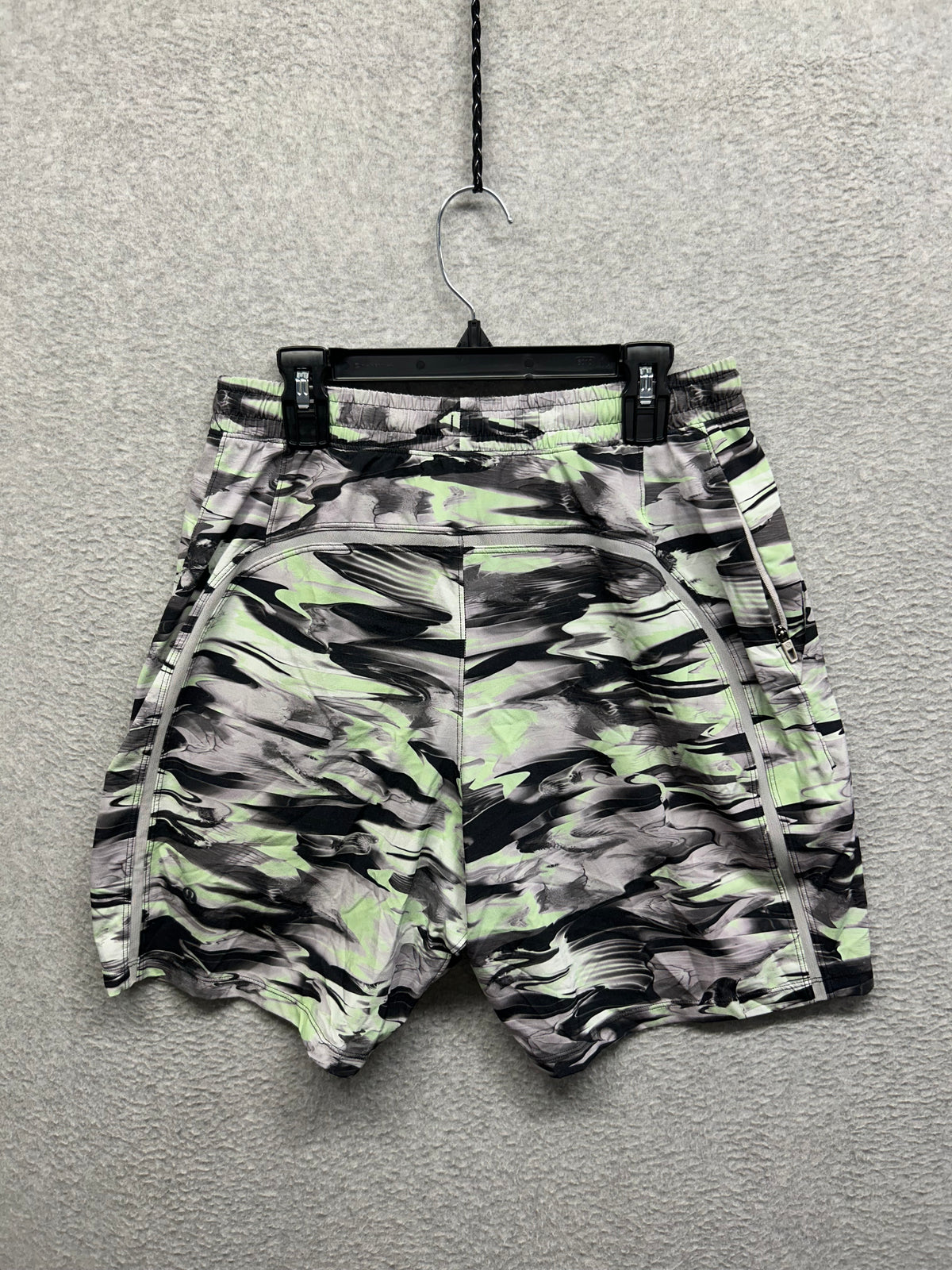Lululemon Pace Breaker Lined Short 7" Size S Hyper Flow Green Multi