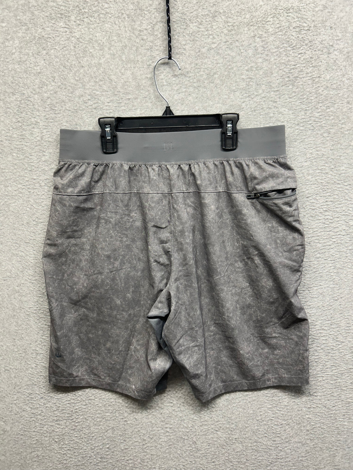 Lululemon T.H.E. Short 9" Linerless Size L Gravel Dust Asphalt Grey Multi
