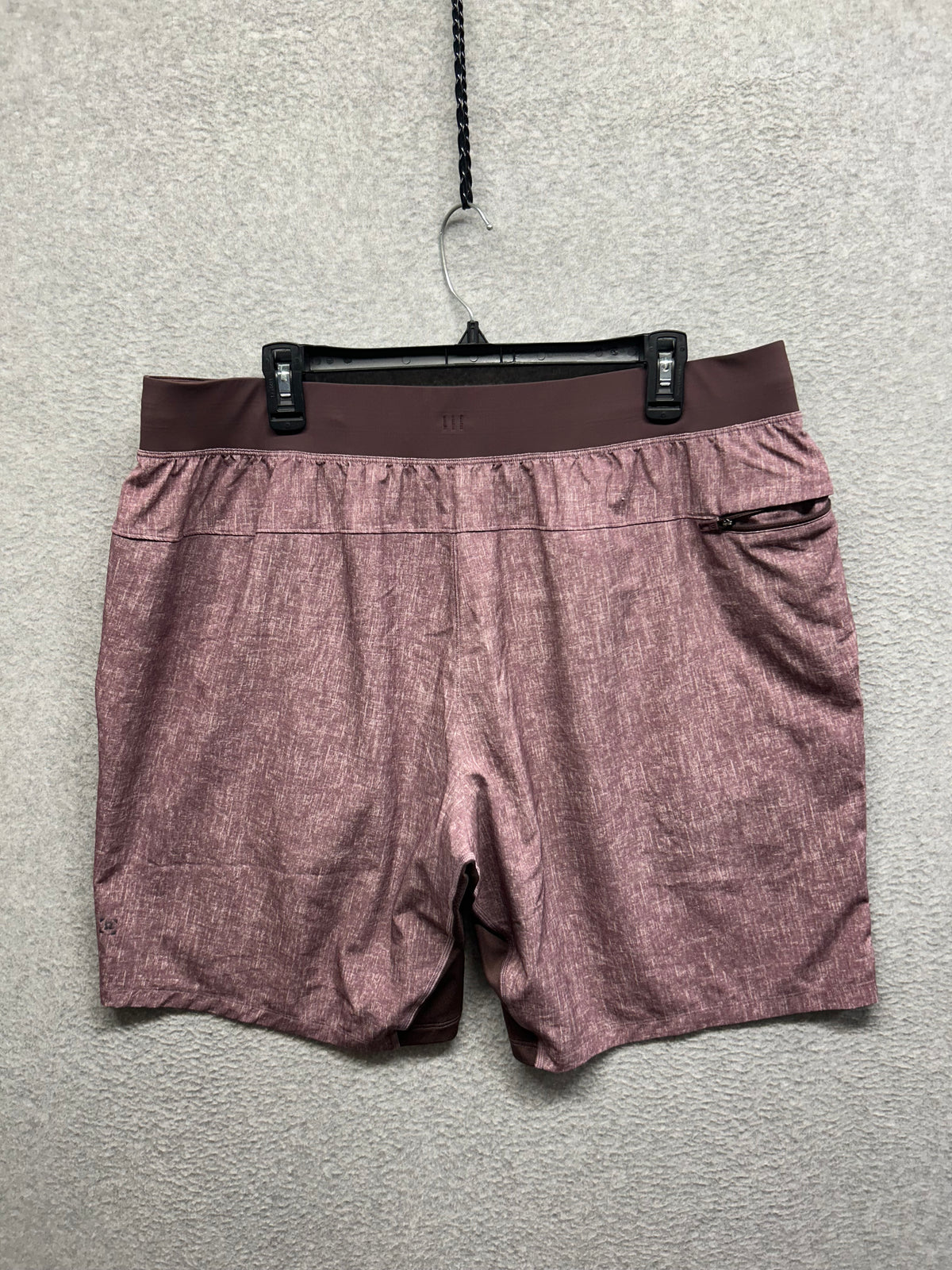 Lululemon T.H.E. Short 9" Linerless Size XXL Sunbleached Cherry Cola Multi