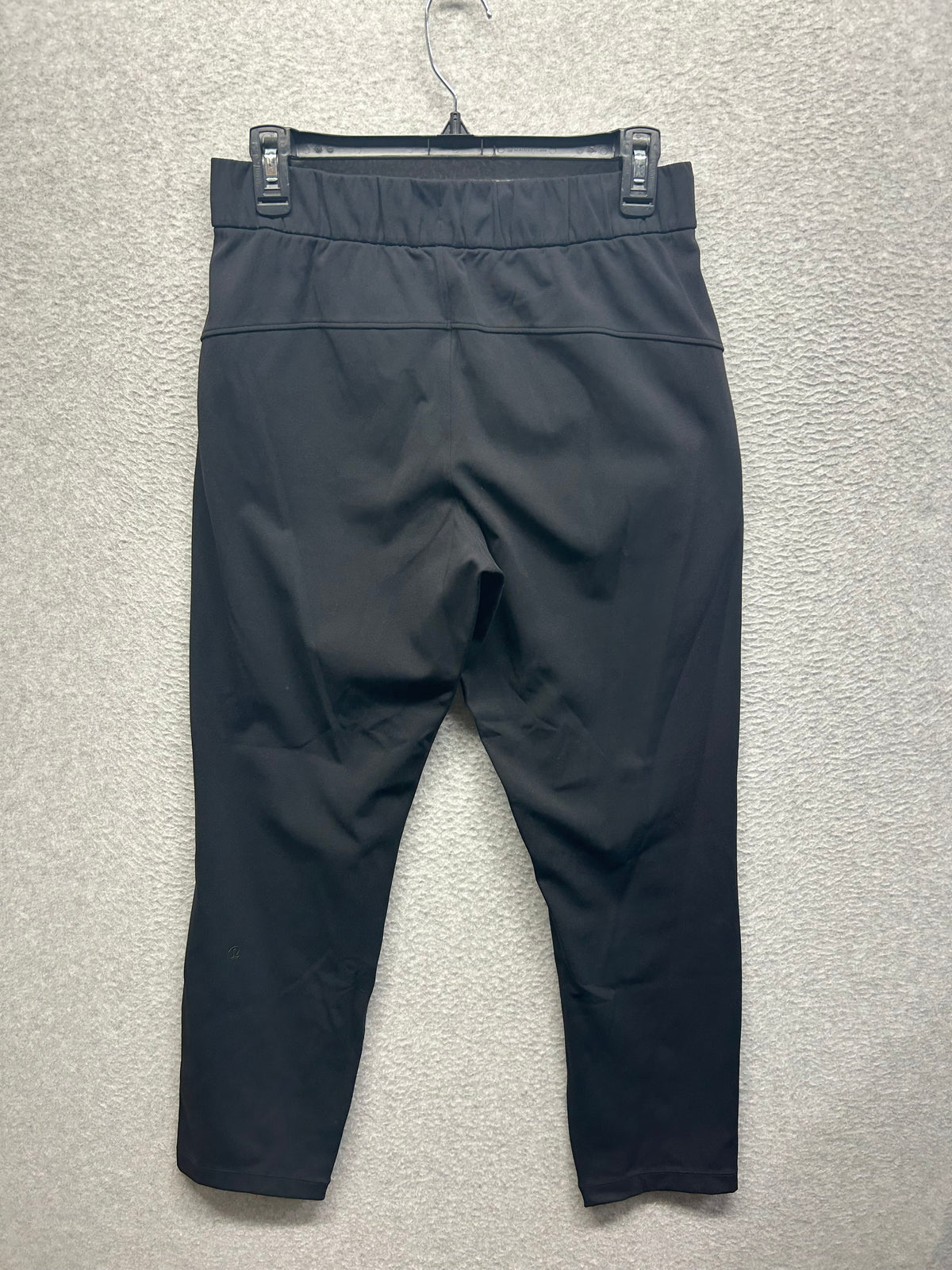 Lululemon On the Fly 7/8 Pant Size 6 Black