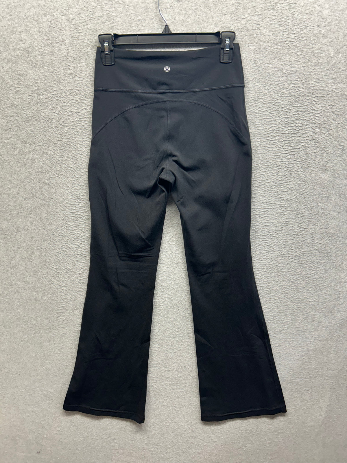 Lululemon Groove High-Rise Nulu Flared Pant Short Size 6 Black