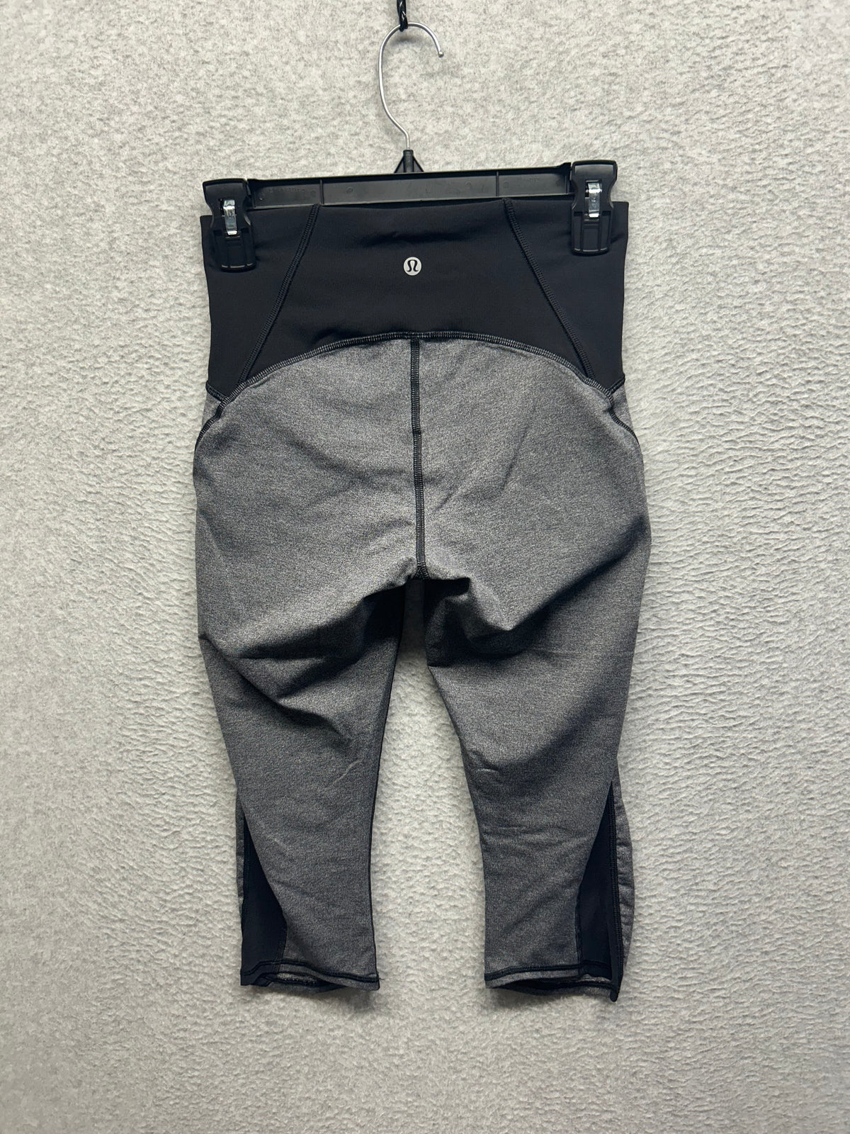 Lululemon Train Times Crop (17") Size 6 Heathered Black / Black