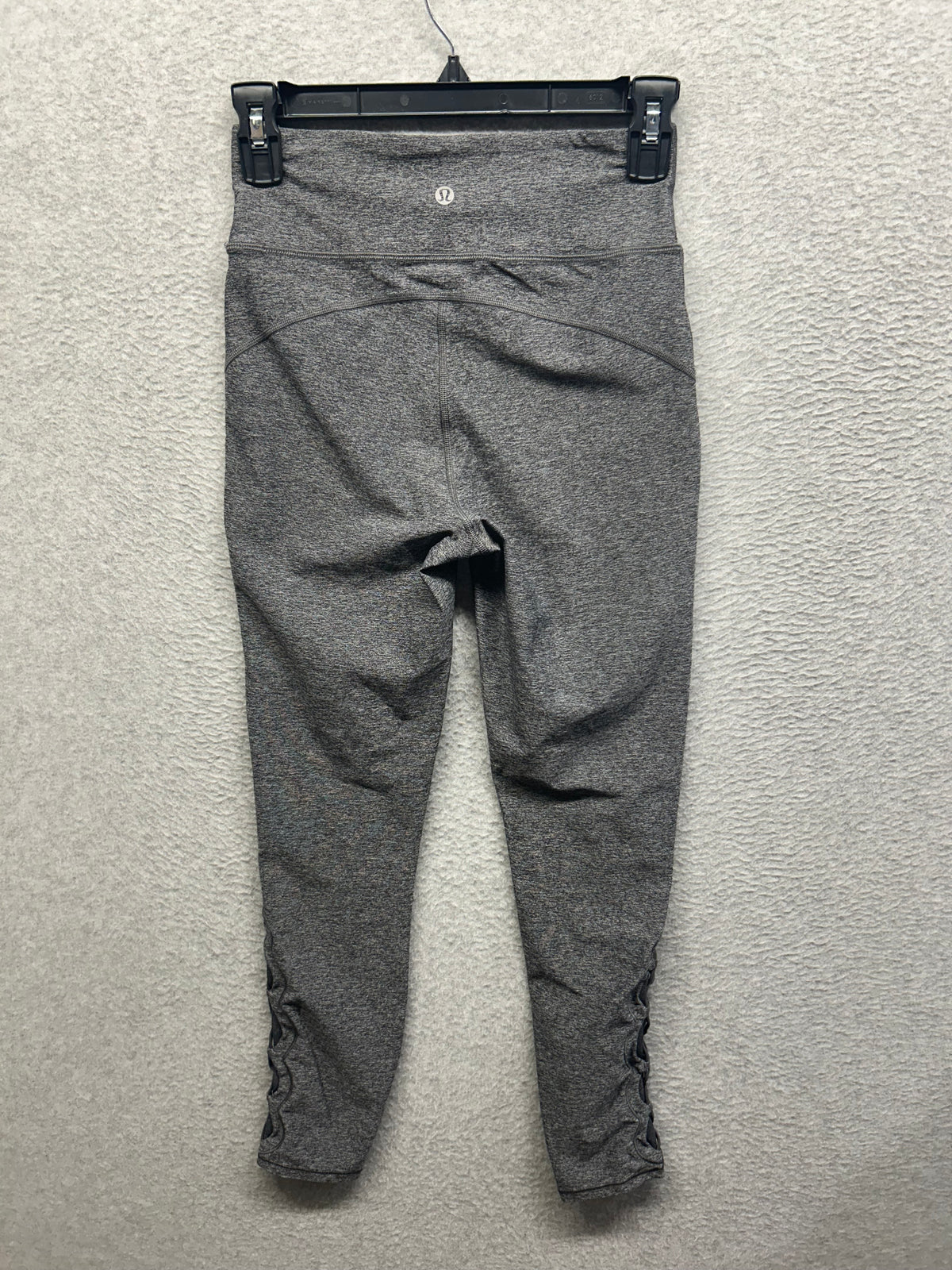Lululemon Tied To It 7/8 Tight 25" Size 6 Heathered Black / Dark Carbon