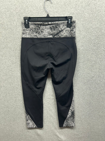 Lululemon Sweat & Repeat Crop 21" Size 8 Black / Serigraph Starlight Black Multi
