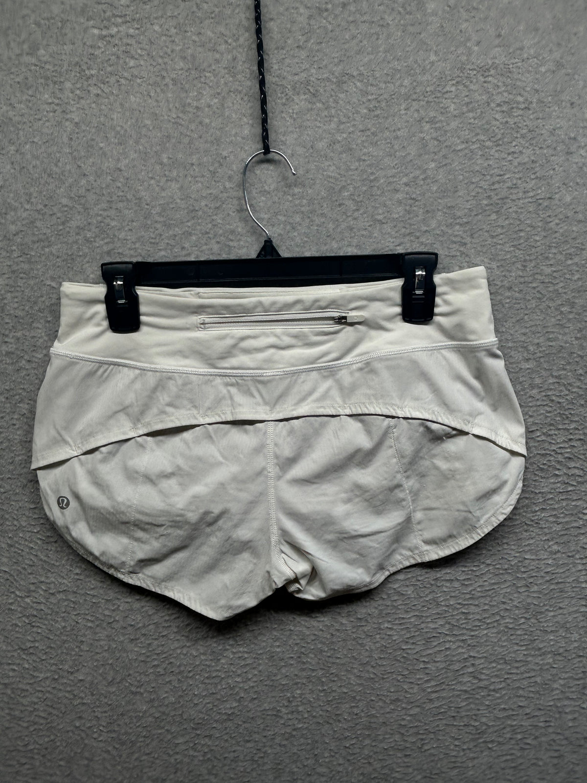 Lululemon Speed Up Short 2.5" Size 6 White