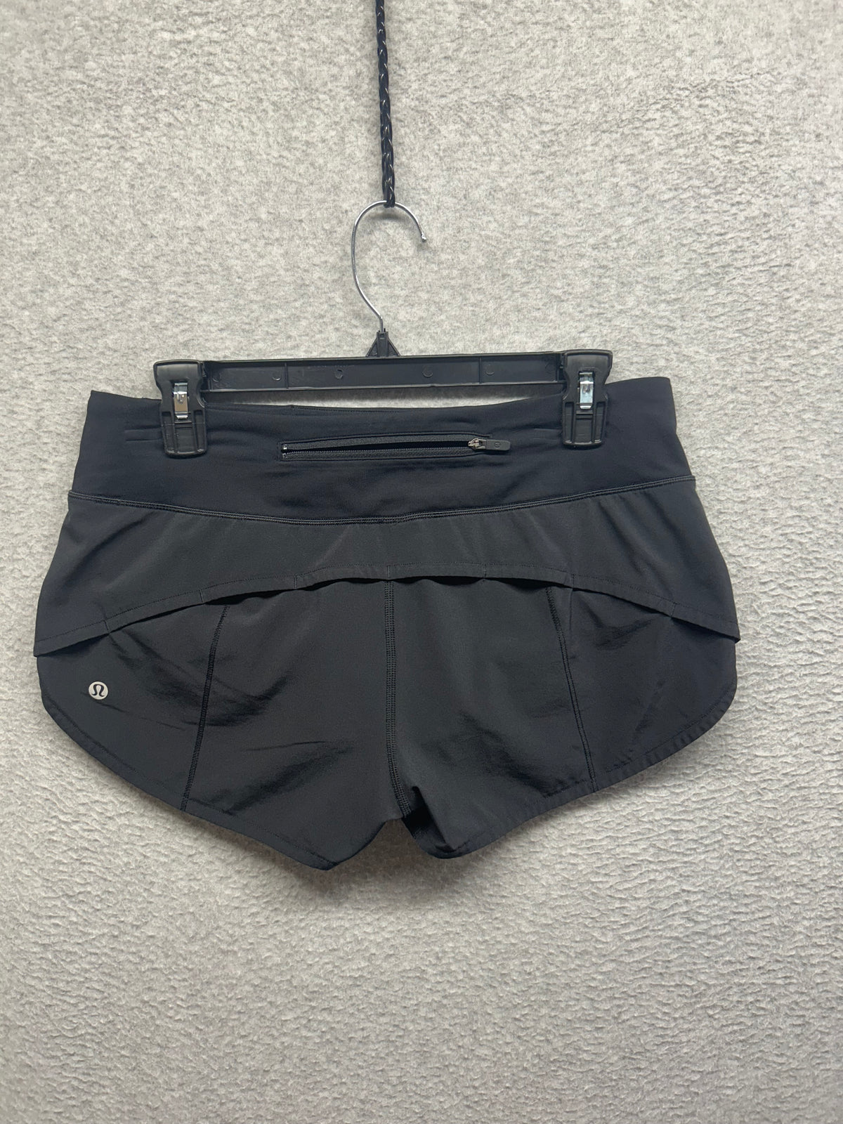 Lululemon Speed Up Short 2.5" Size 6 Black