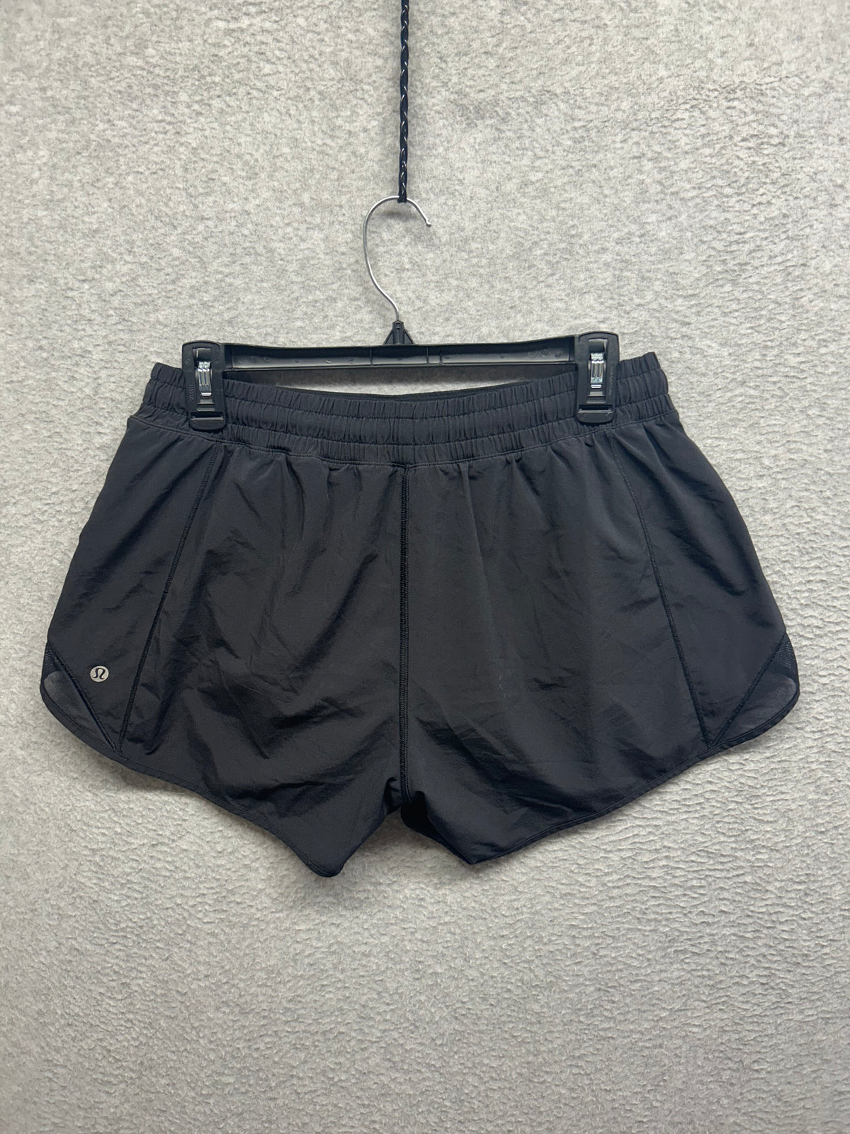 Lululemon Hotty Hot Short II Long 4" Size 12 Black (First Release)