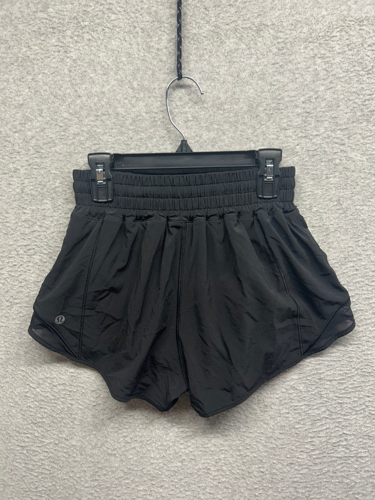 Lululemon Hotty Hot Short High-Rise 2.5" Size 2 Black (Second Release)