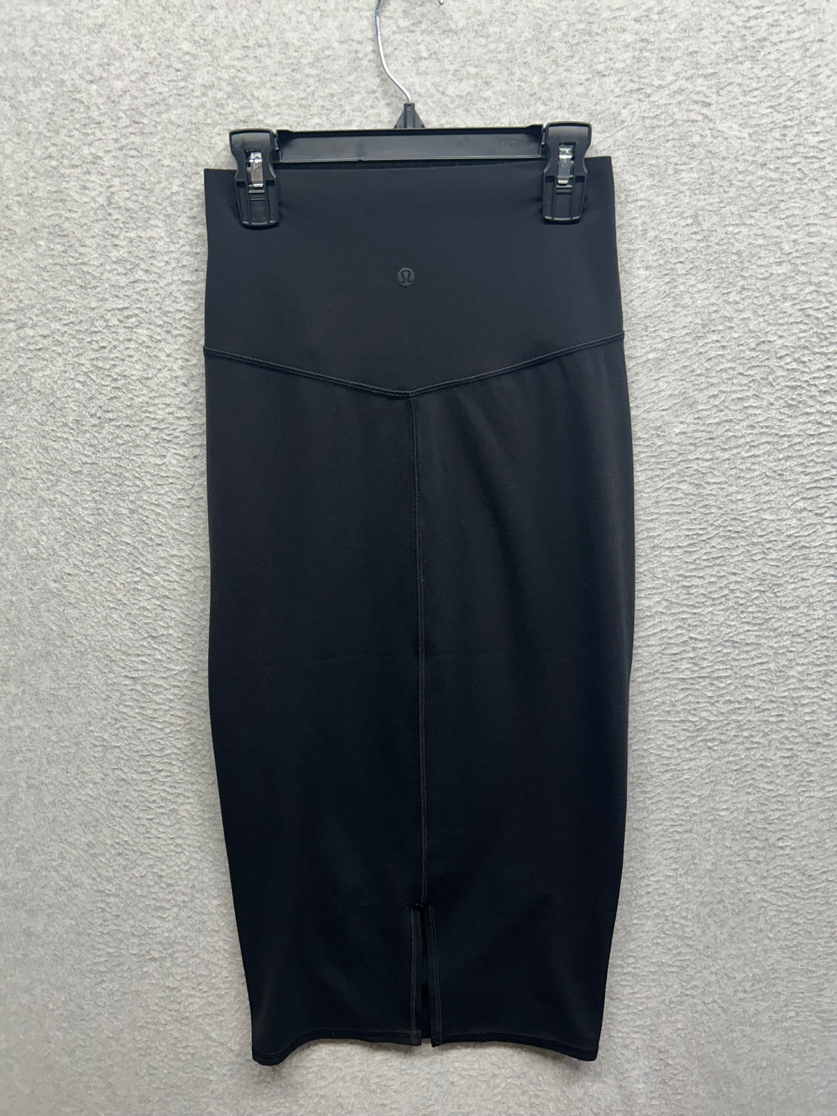 Lululemon Nulu Slim-Fit High-Rise Skirt Size 4 Black