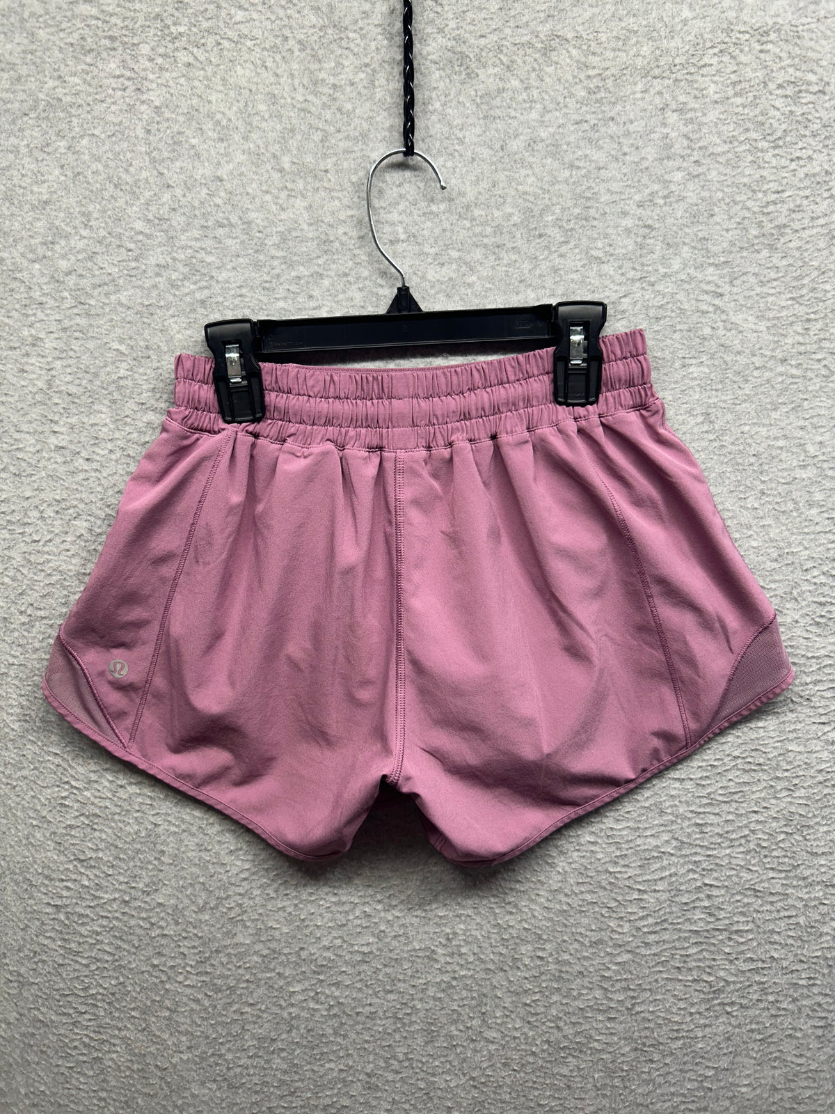 Lululemon Hotty Hot Low-Rise Lined Short 4" Size 4 Velvet Dust