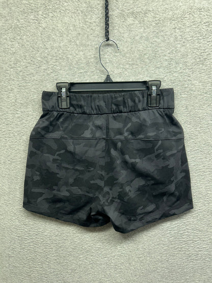 Lululemon On the Fly Short 2.5" Size 2 Incognito Camo Multi Grey