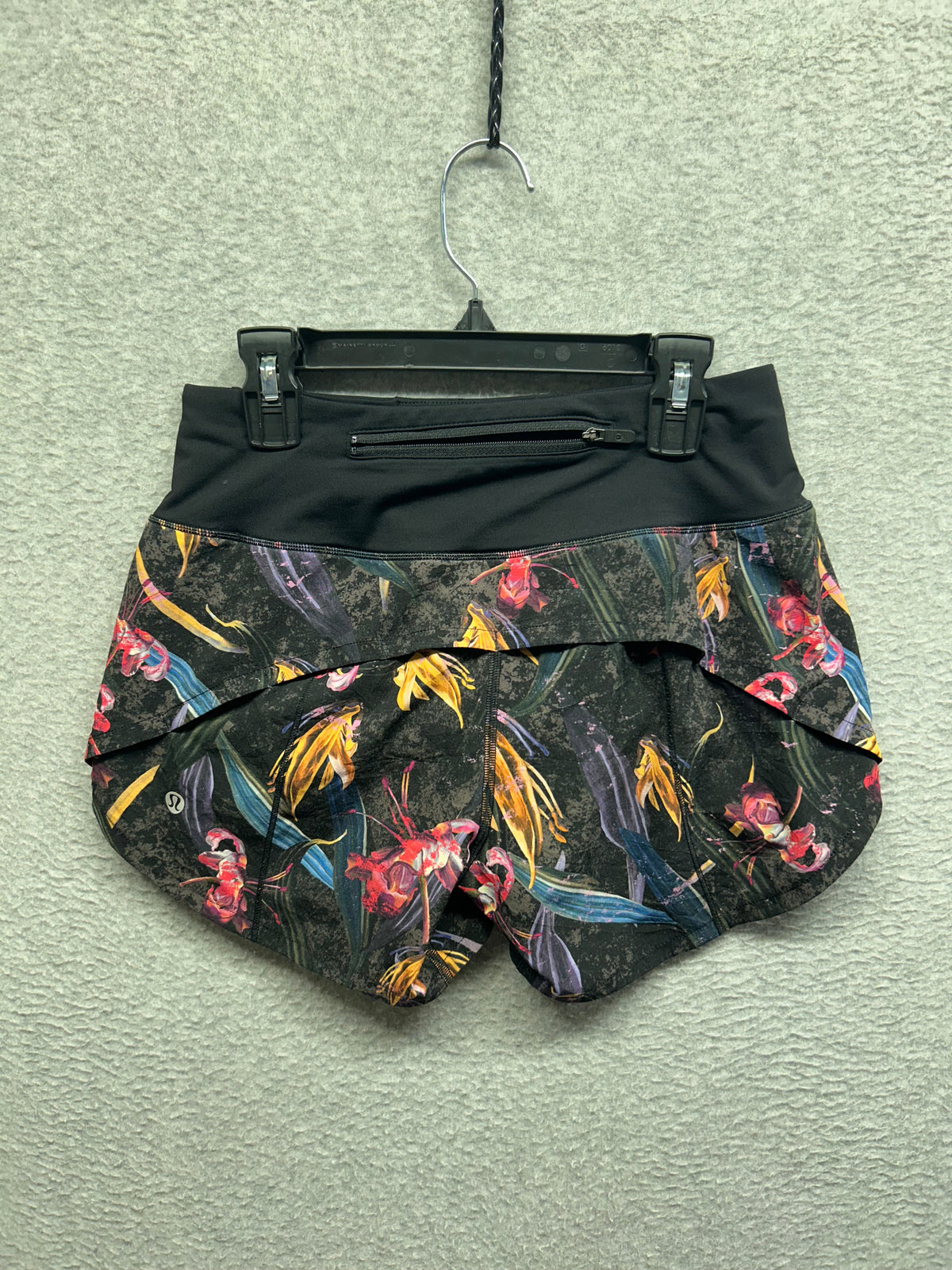 Lululemon Speed Up Mid-Rise Lined Short 4" Size 2 Veiled Floral Black Multi / Black