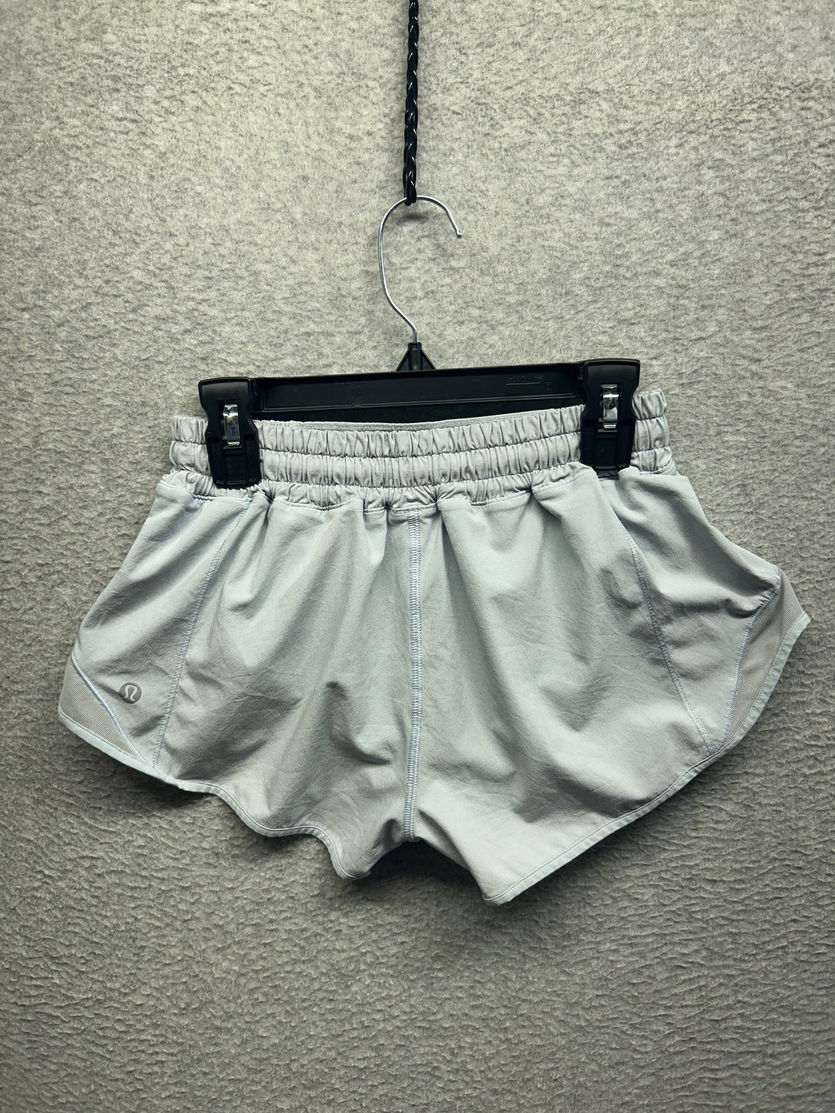 Lululemon Hotty Hot Short II 2.5" Size 4 Blue Linen
