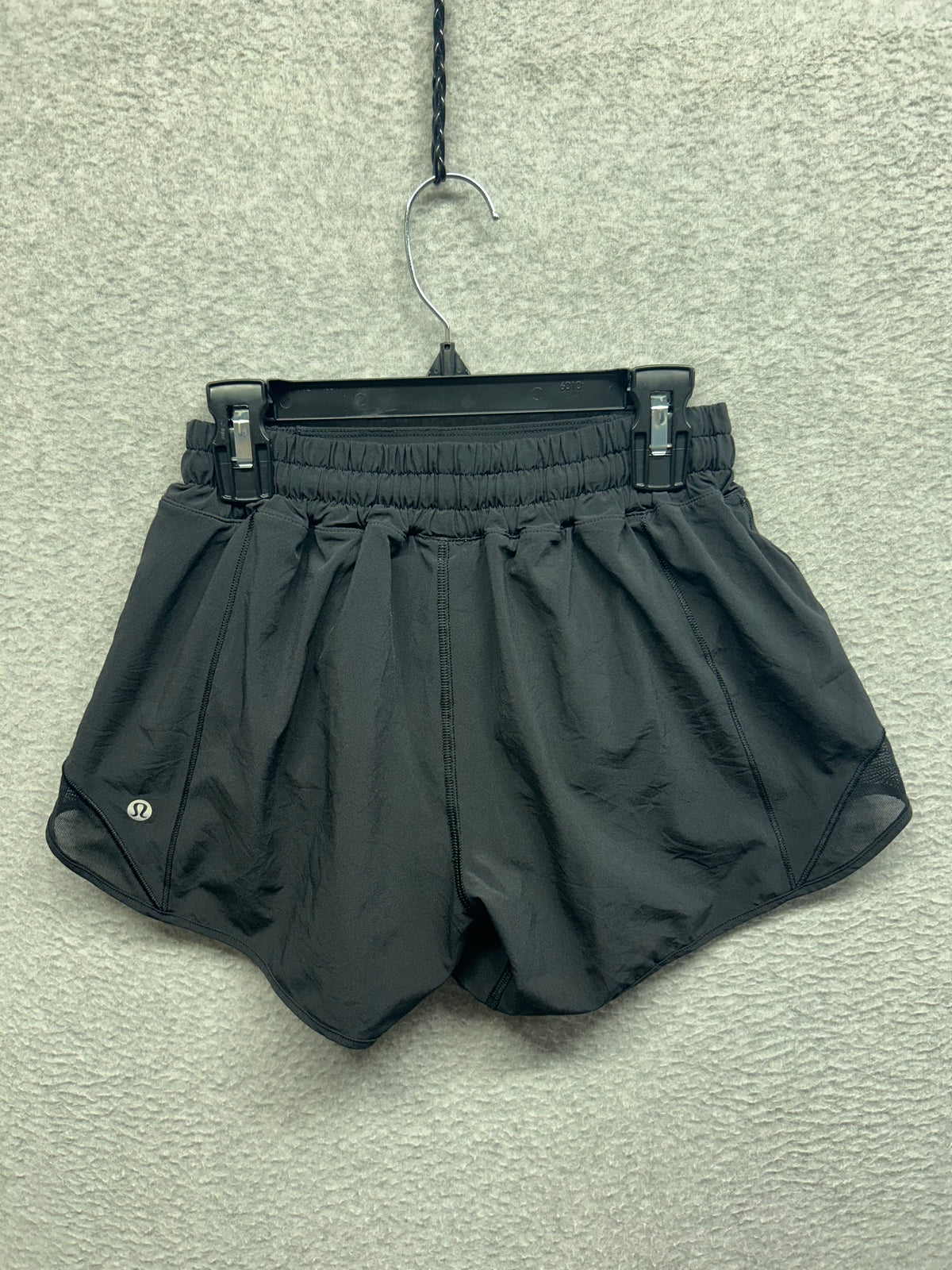 Lululemon Hotty Hot Short II Long 4" Size 4 Black
