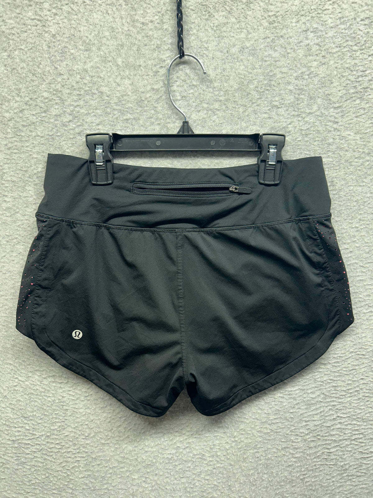 Lululemon Colour Me Quick Short 3" Size 4 Black / Flash Light Tone