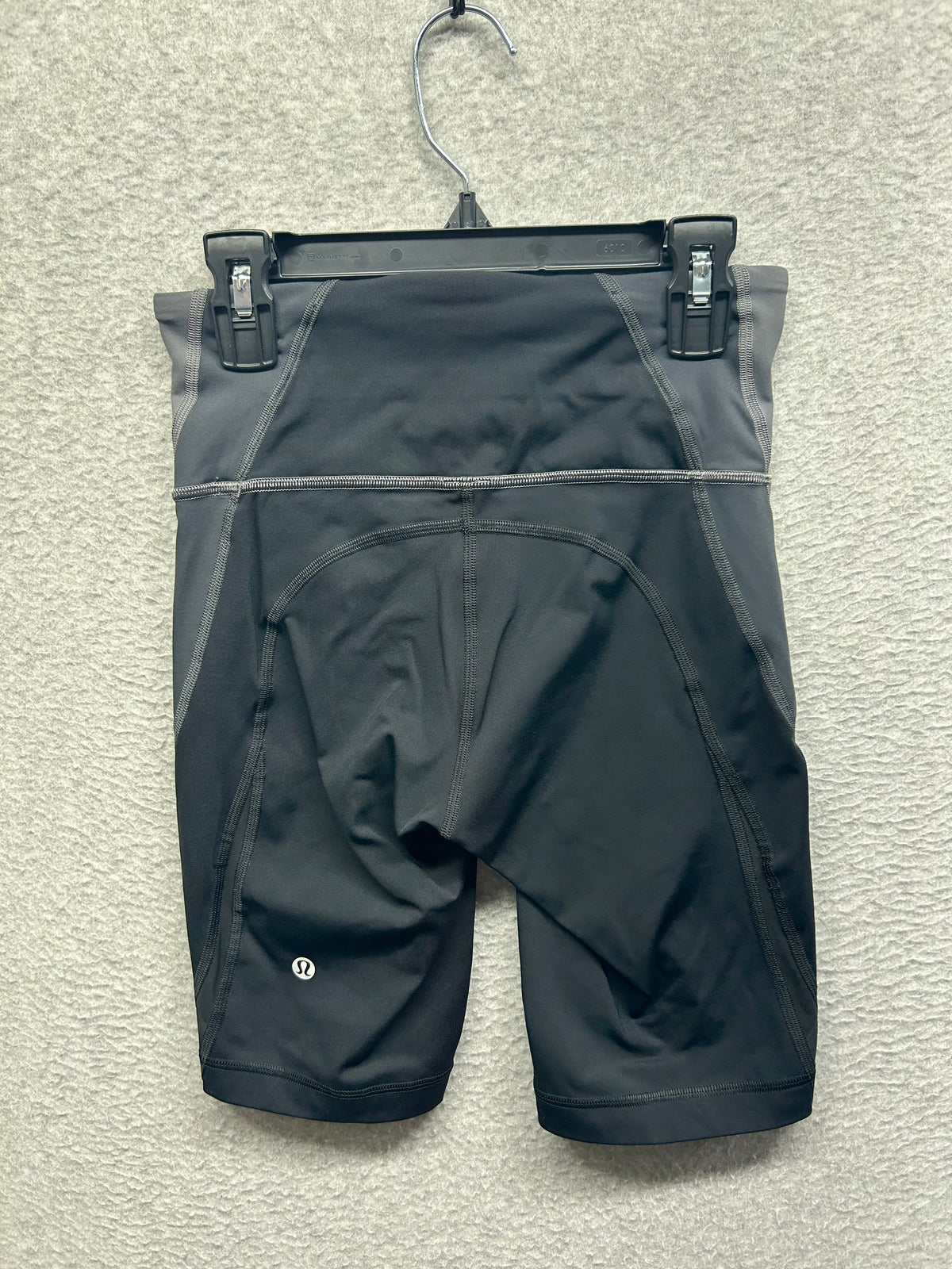 Lululemon Colour Me Ombre Short Size 4 Black / Obsidian / Titanium