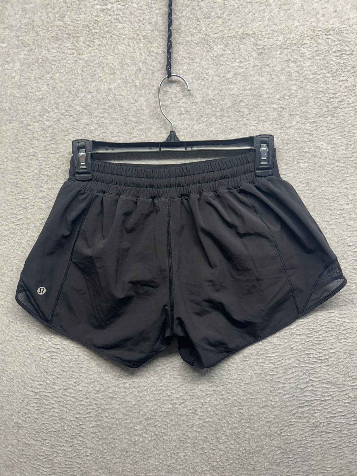 Lululemon Hotty Hot Short II Long 4" Size 6 Black