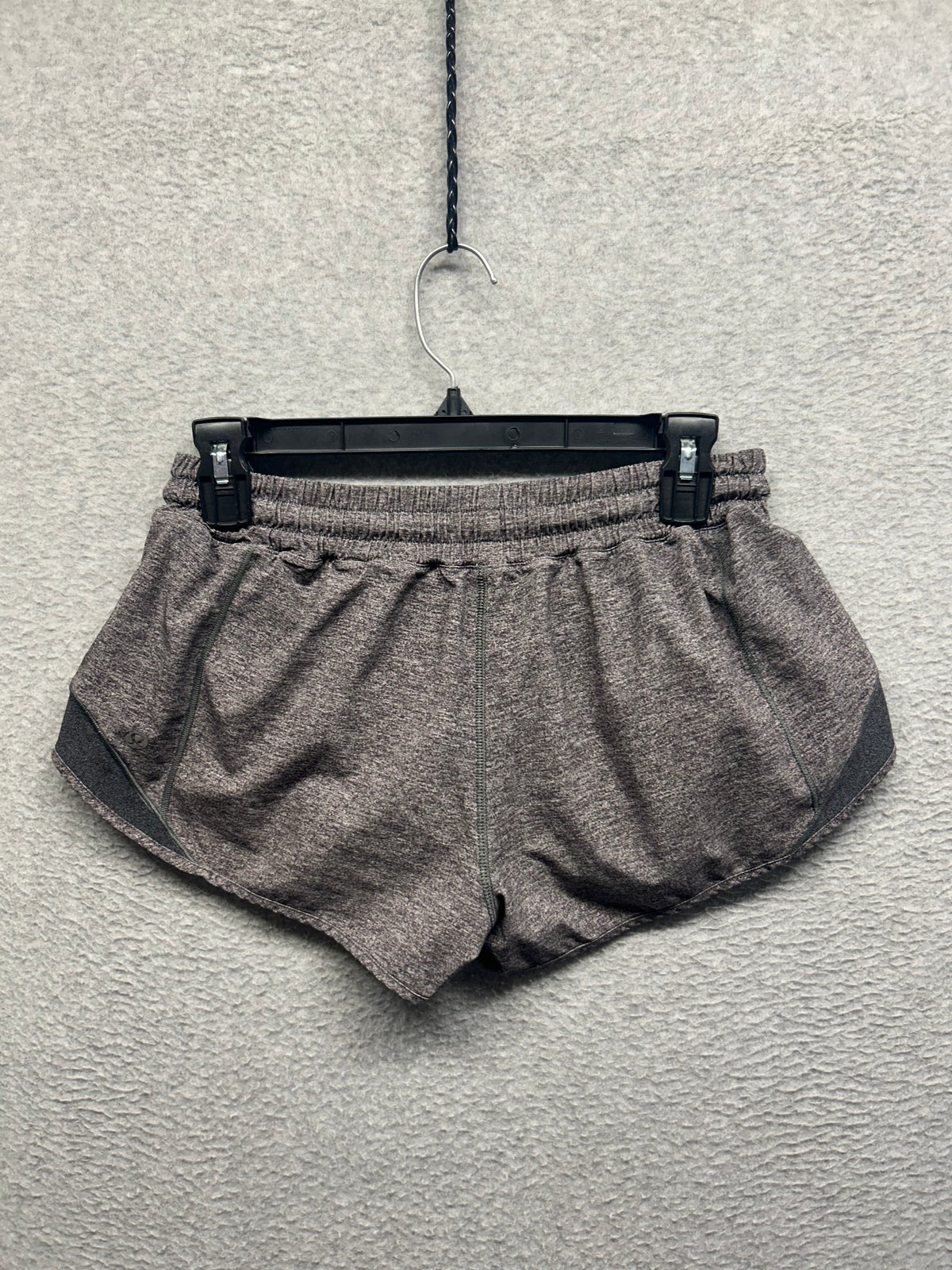 Lululemon Hotty Hot Short II 2.5" Size 6 Heather Lux Multi Black / Heathered Black