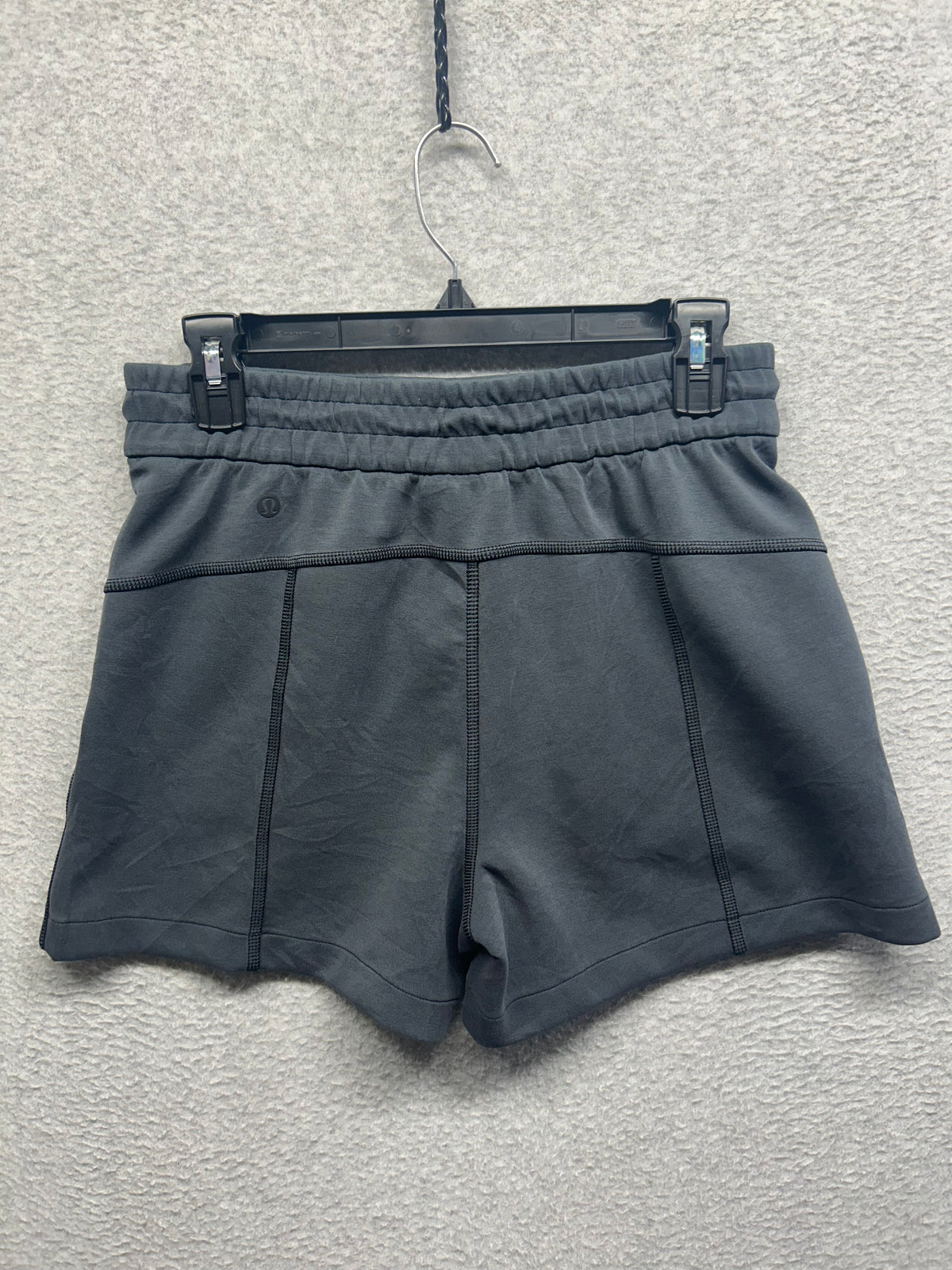 Lululemon Softstreme High-Rise Short 4" Size 6 Black