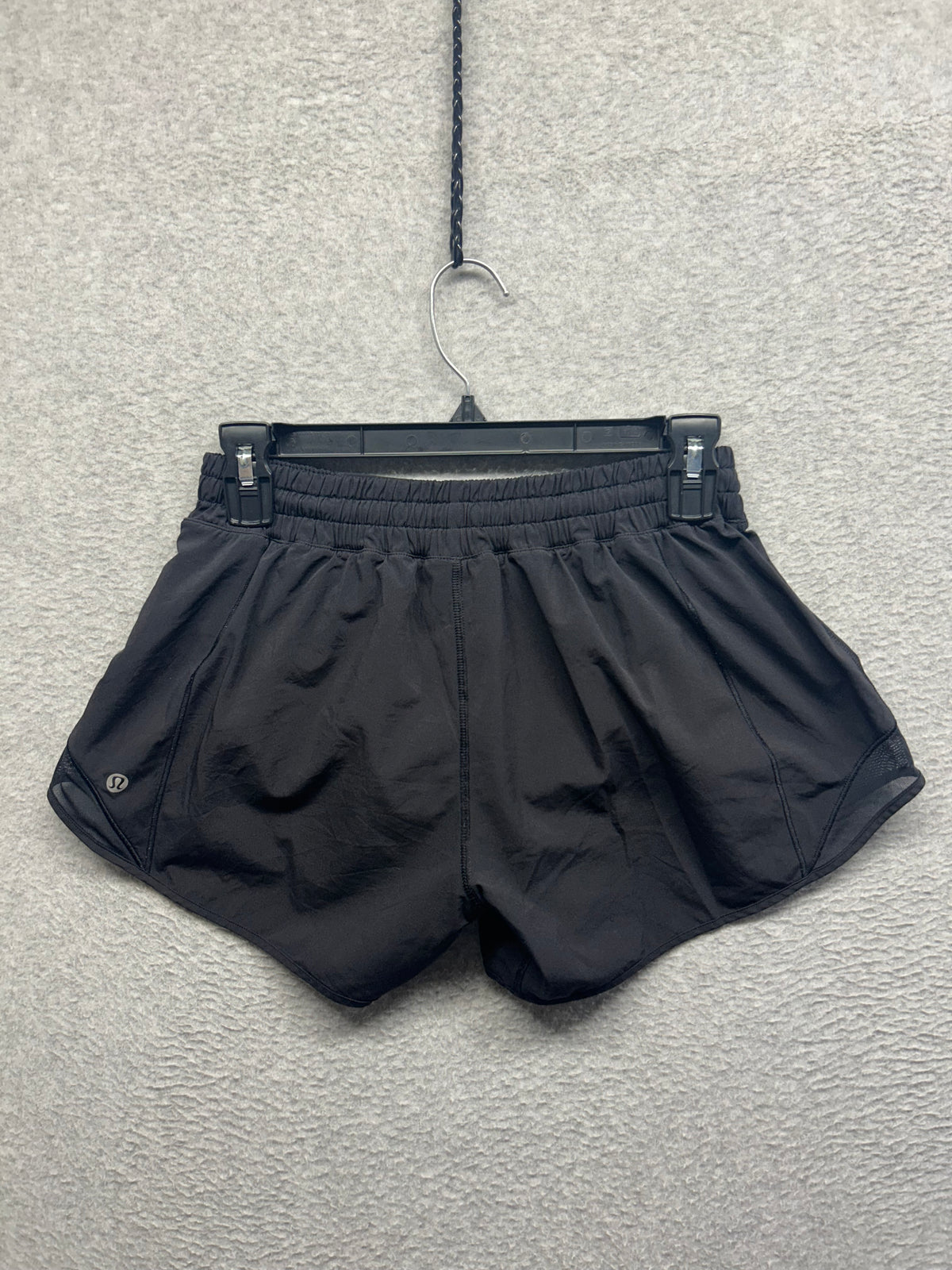 Lululemon Hotty Hot Short II Long 4" Size 6 Black