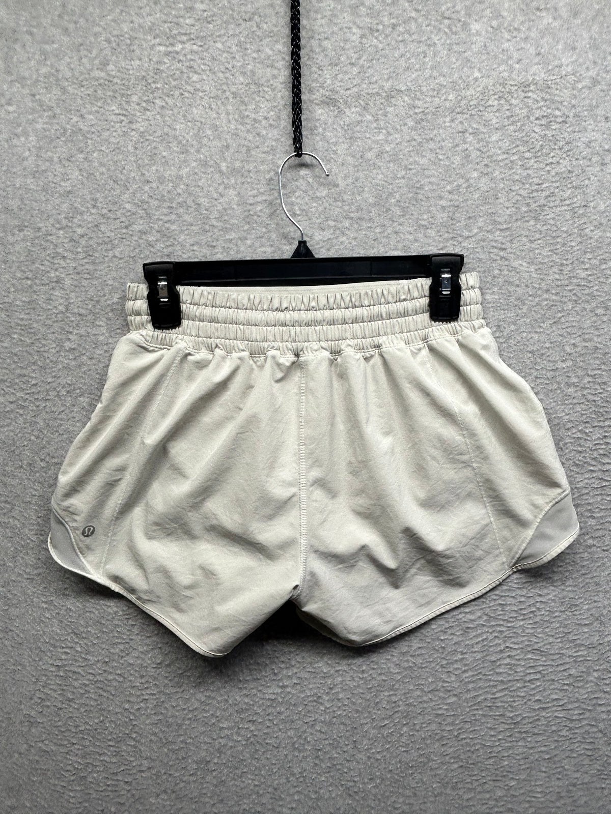 Lululemon Hotty Hot High-Rise Lined Short 4" Size 6 Bone
