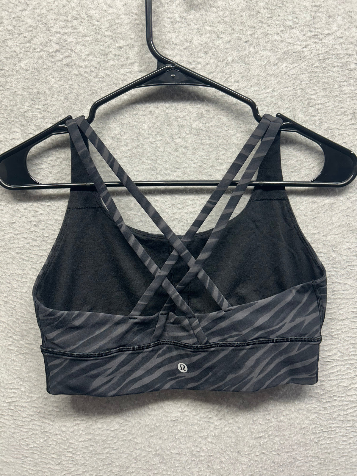 Lululemon Energy Bra Long Line Size 8 Le Tigre Camo Deep Coal Multi