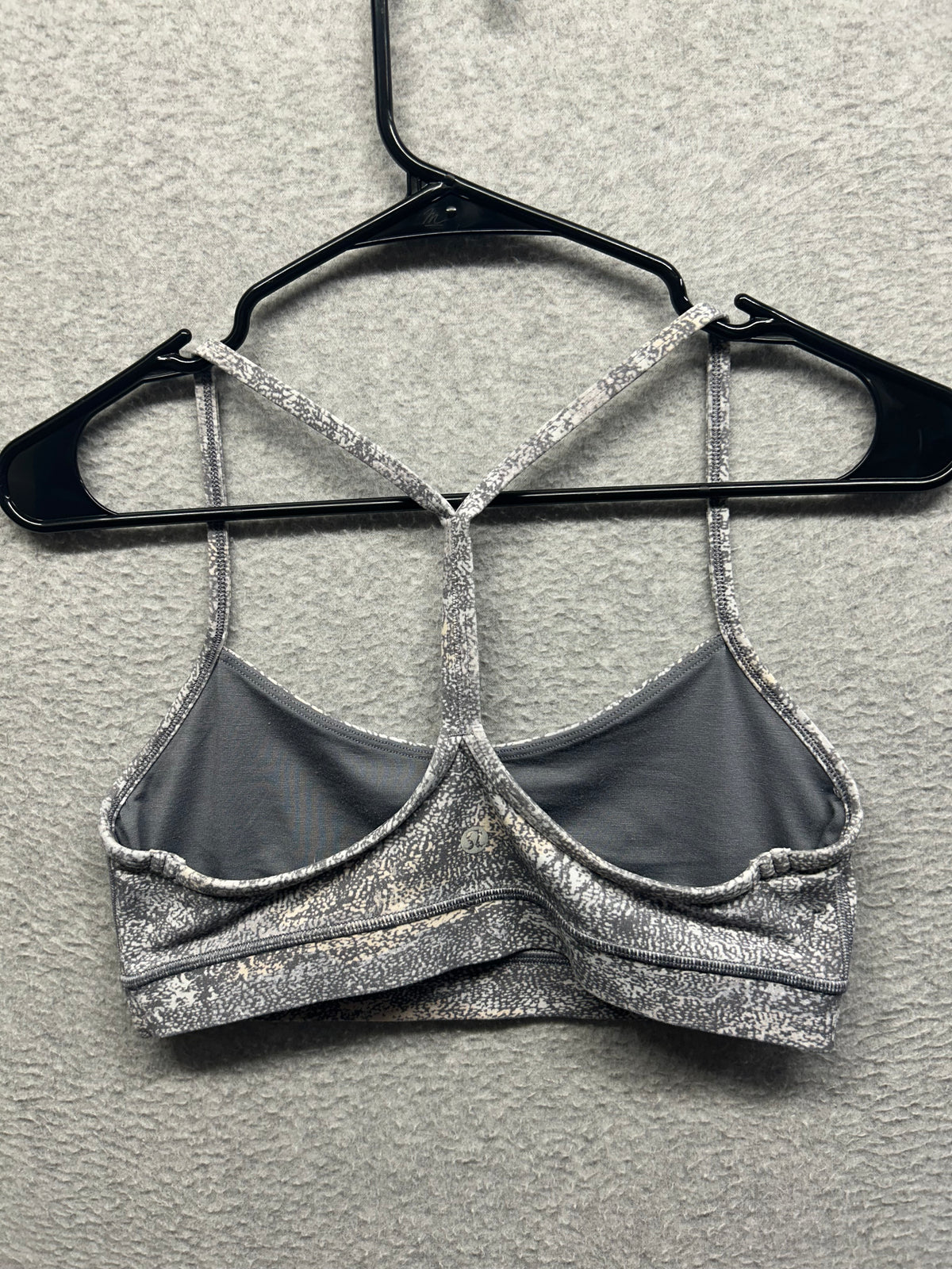 Lululemon Flow Y Bra Nulu Size 8 Frozen Vista Alpine White Multi