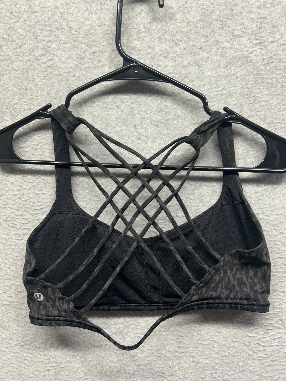 Lululemon Free to Be Bra Size 10 Wild Leopard Camo Deep Coal Multi