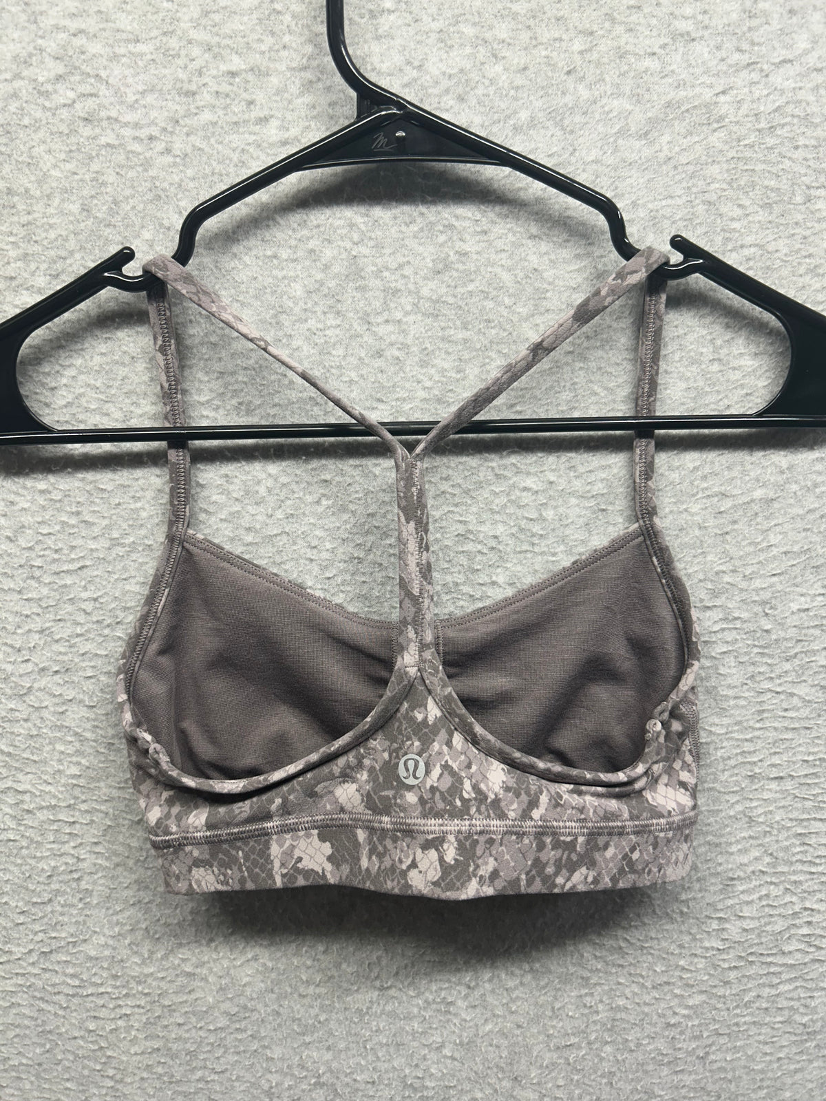 Lululemon Flow Y Bra Nulu Size 4 Hideaway Camo Lunar Rock Multi