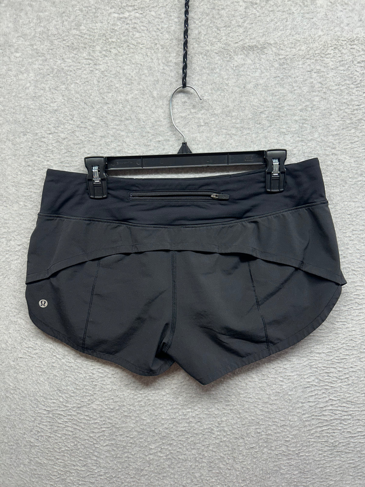 Lululemon Speed Up Short 2.5" Size 8 Black