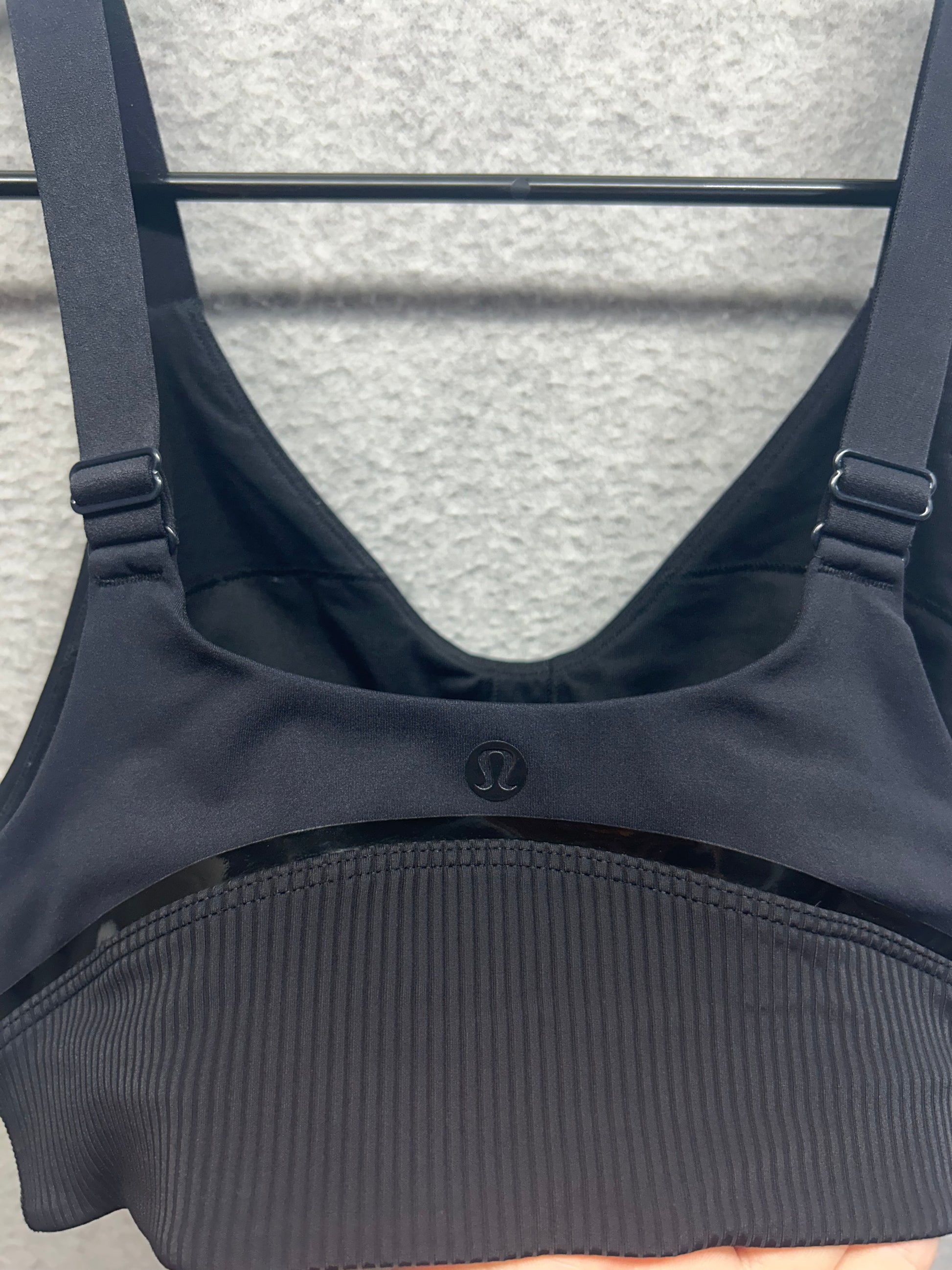 Lululemon Radiant Motion Bra Medium Support, B/C Cups Size 6 Black