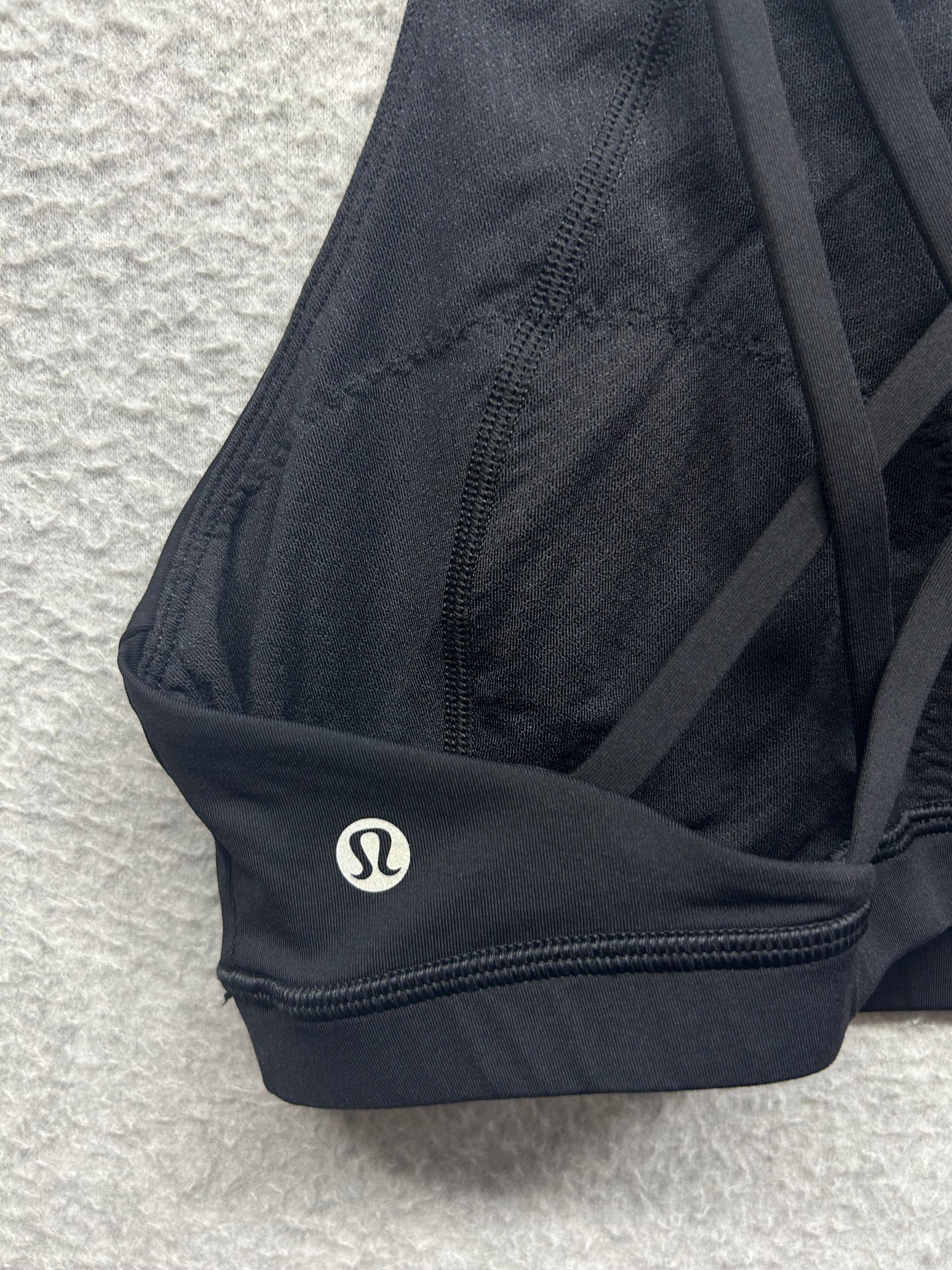 Lululemon Free To Be Serene Bra High Neck Size 8 Black