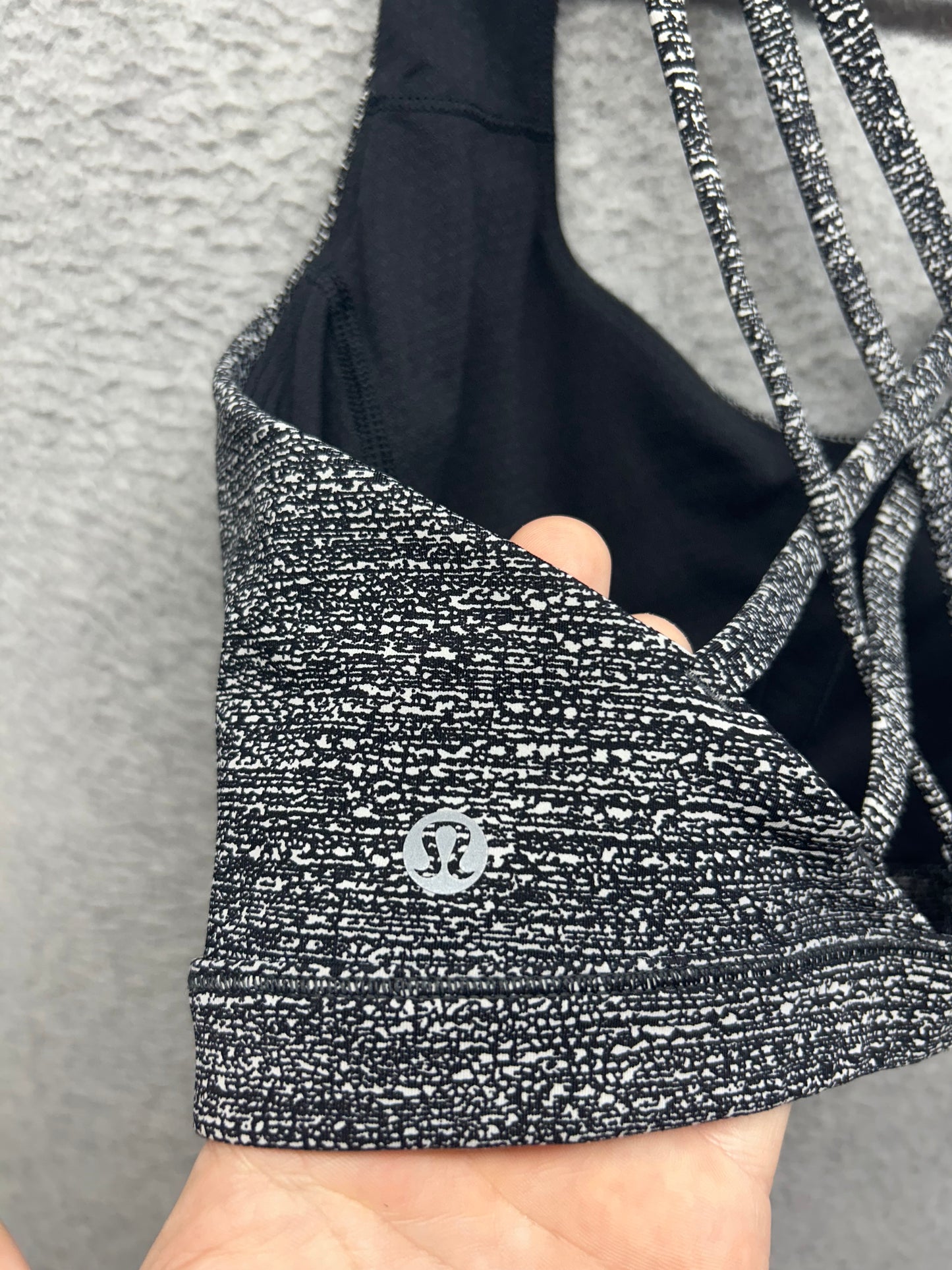 Lululemon Free To Be Serene Bra Size 10 Salt Alpine White Black