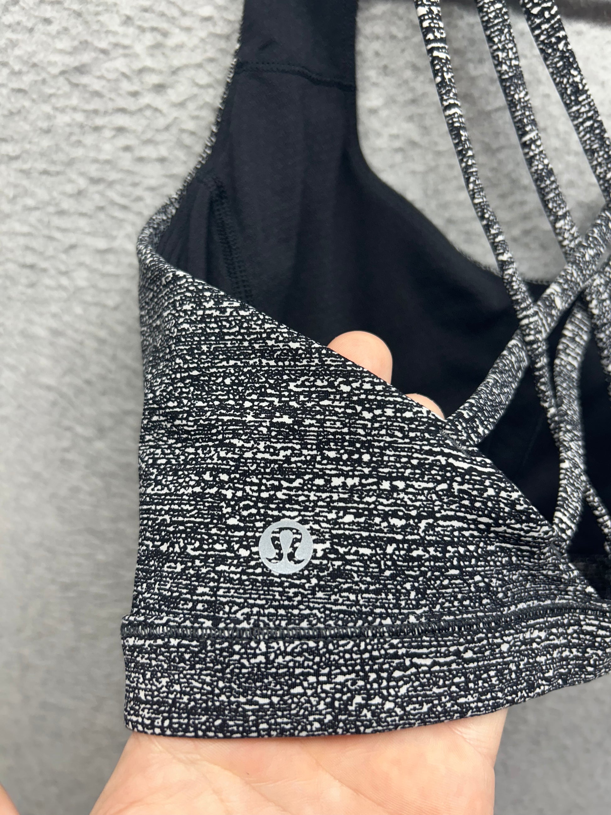 Lululemon Free To Be Serene Bra Size 10 Salt Alpine White Black