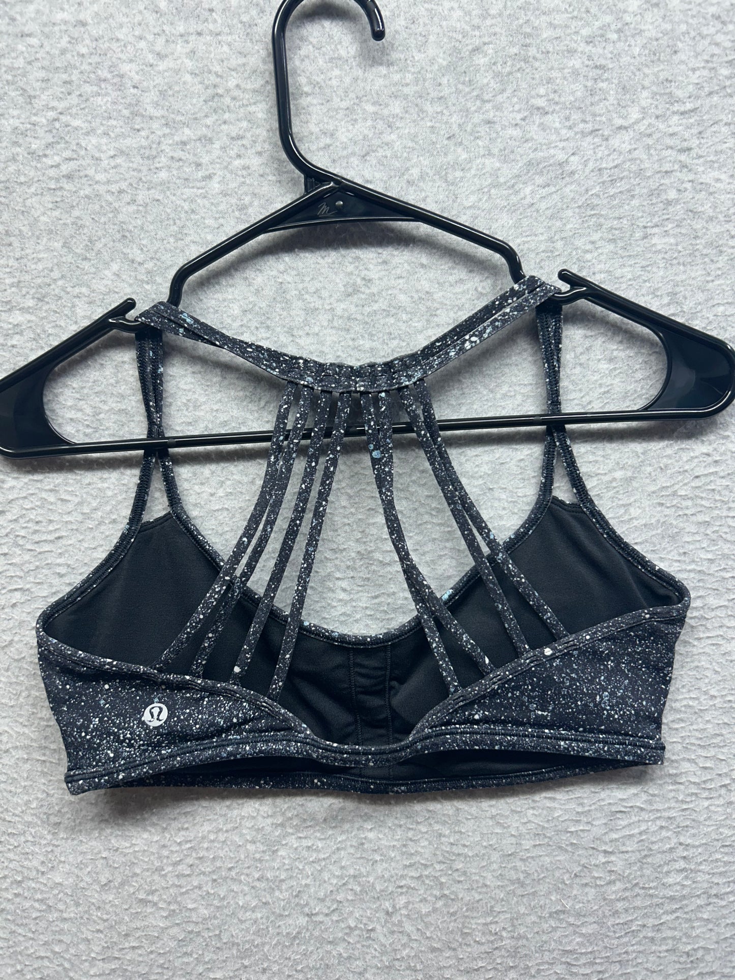 Lululemon Lighten Up Bra Size 10 Black