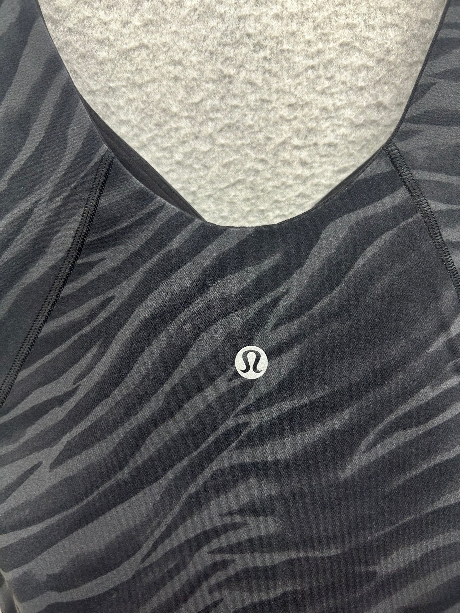 Lululemon Align Tank Size 8 Le Tigre Camo Deep Coal Multi