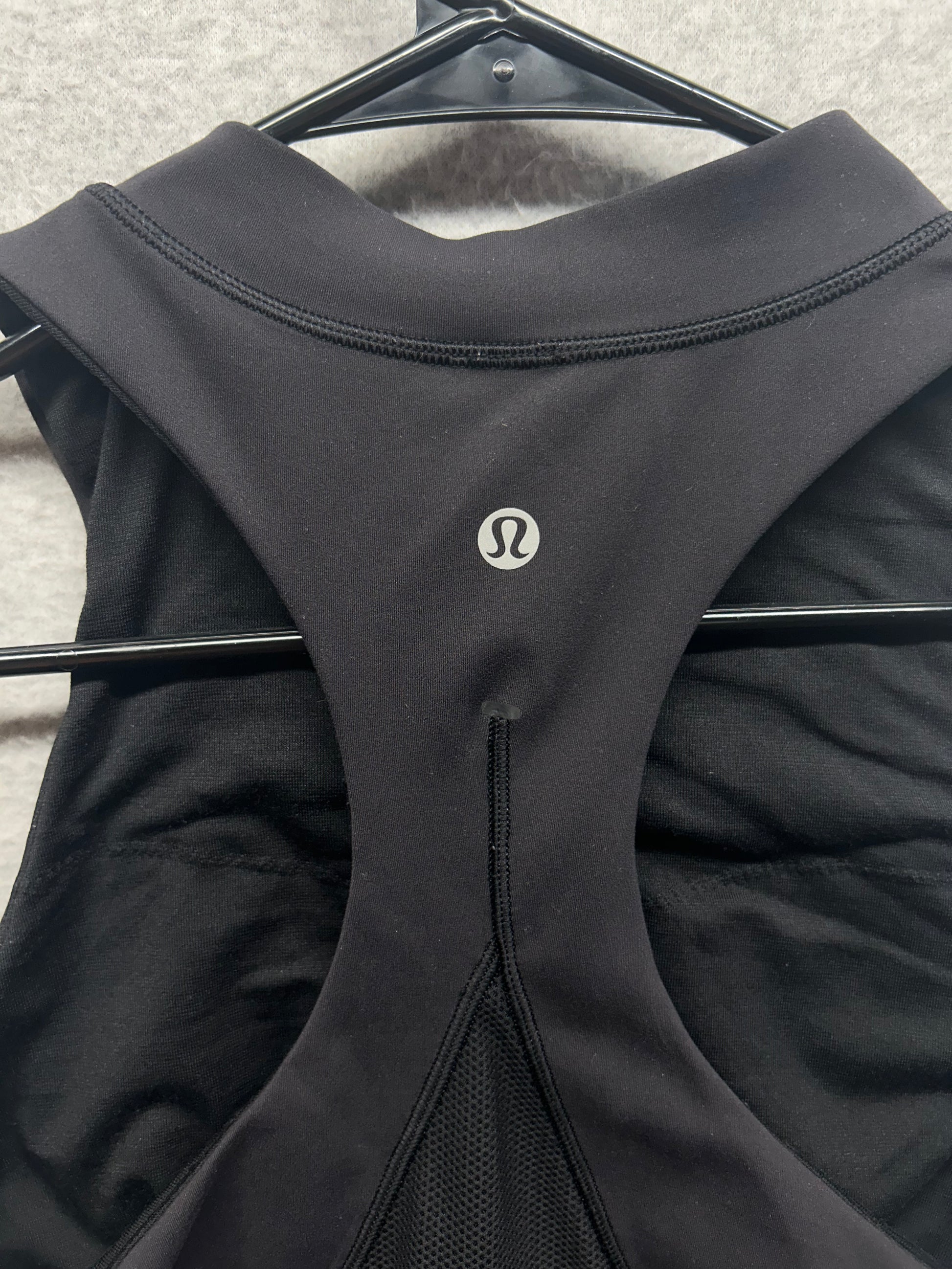 Lululemon Everlux and Mesh Cropped Tank Size 8 Black