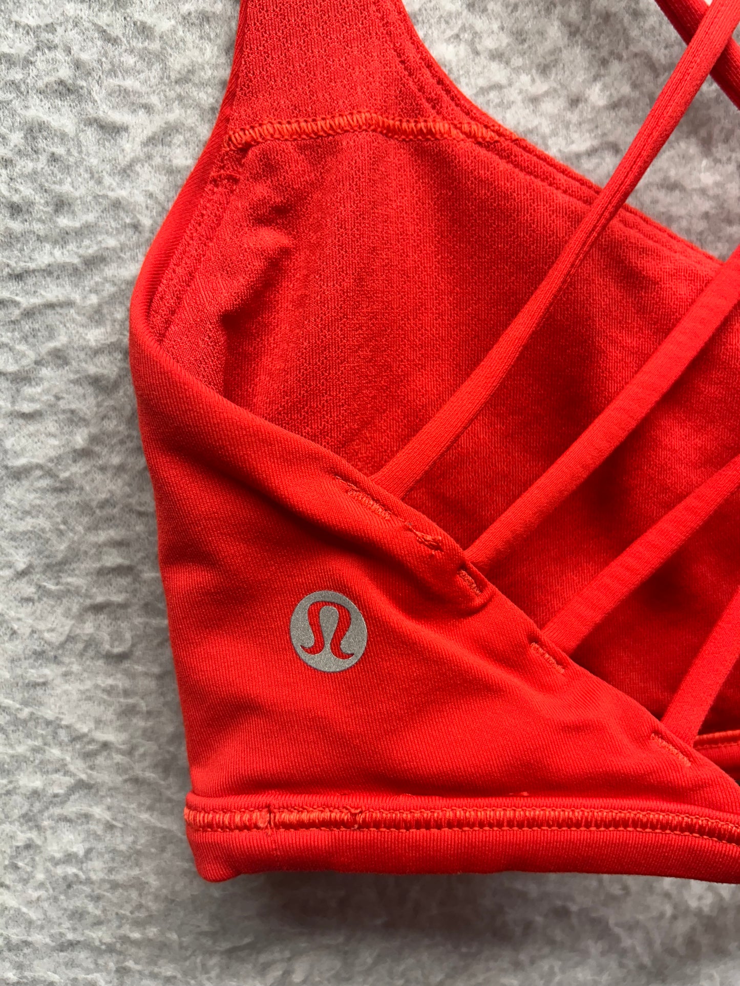 Lululemon Free To Be Bra Wild Size 4 Thermal Red