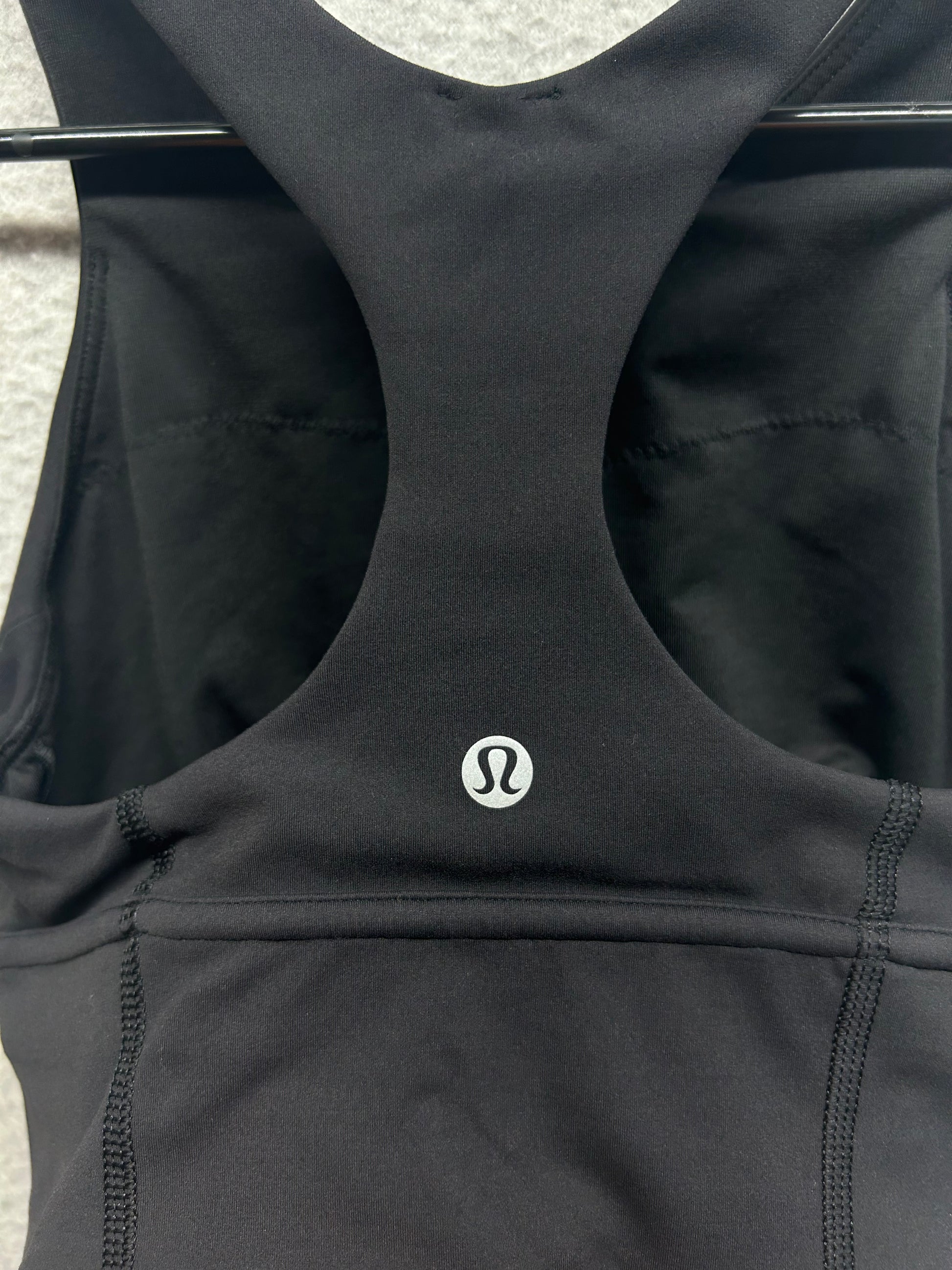Lululemon Wunder Train Long-Line Bra Medium Support, C/D Cups Size 4 Black