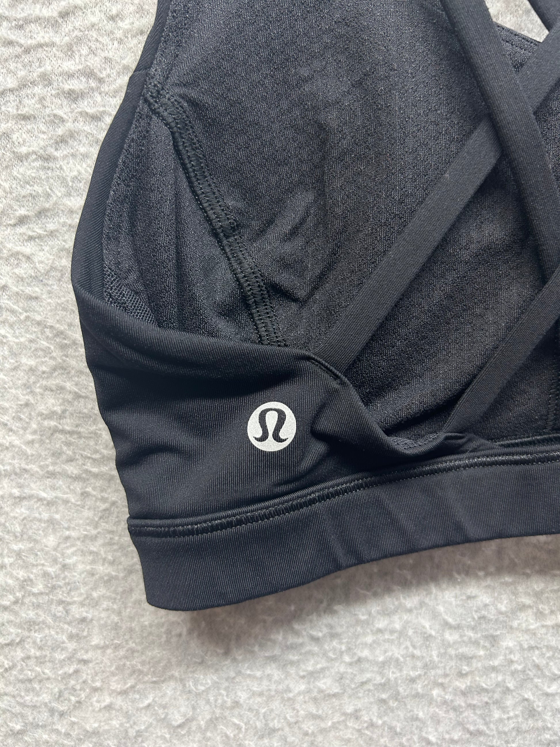 Lululemon Free To Be Serene Bra Size 4 Black