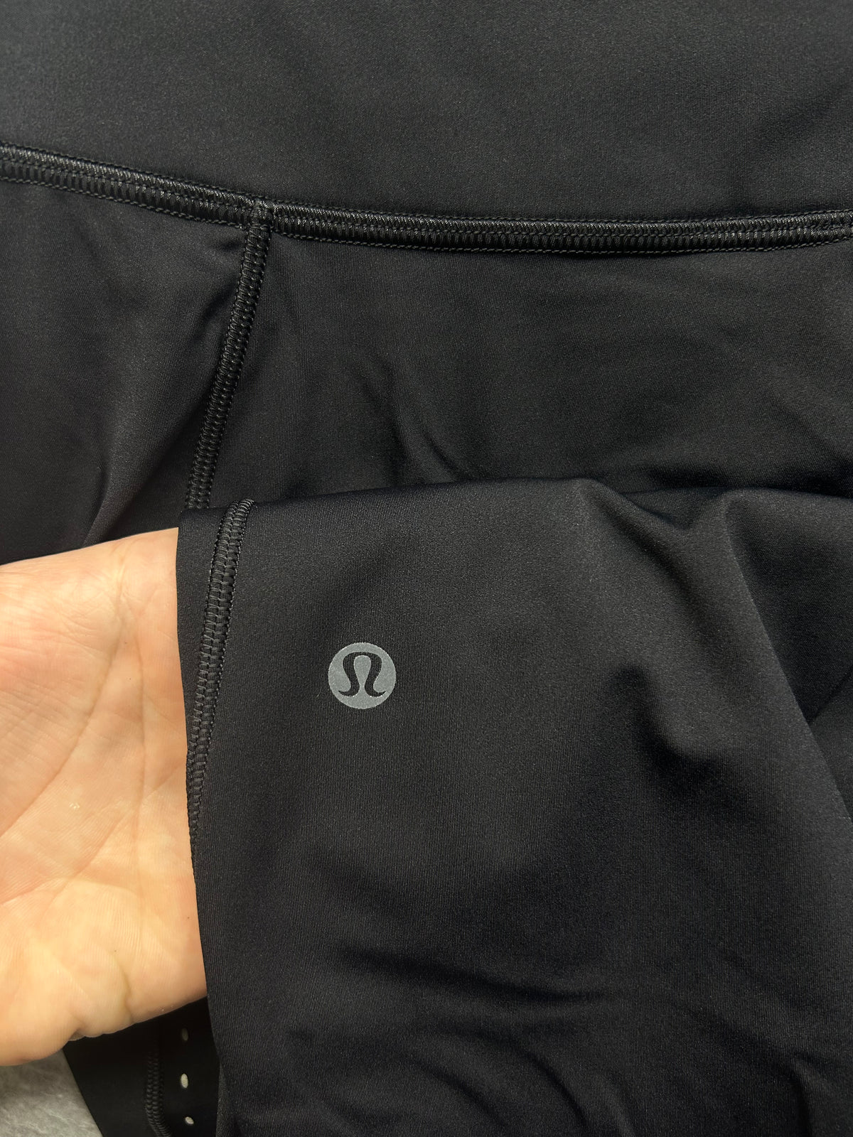 Lululemon Fast and Free High-Rise Tight 25" Pockets Size 10 Black