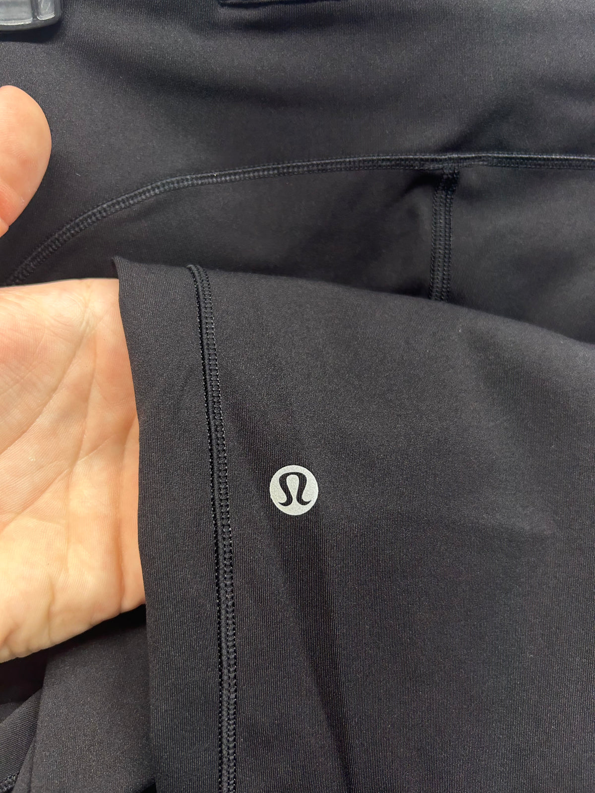 Lululemon Speed Up Crop (21") Size 10 Black