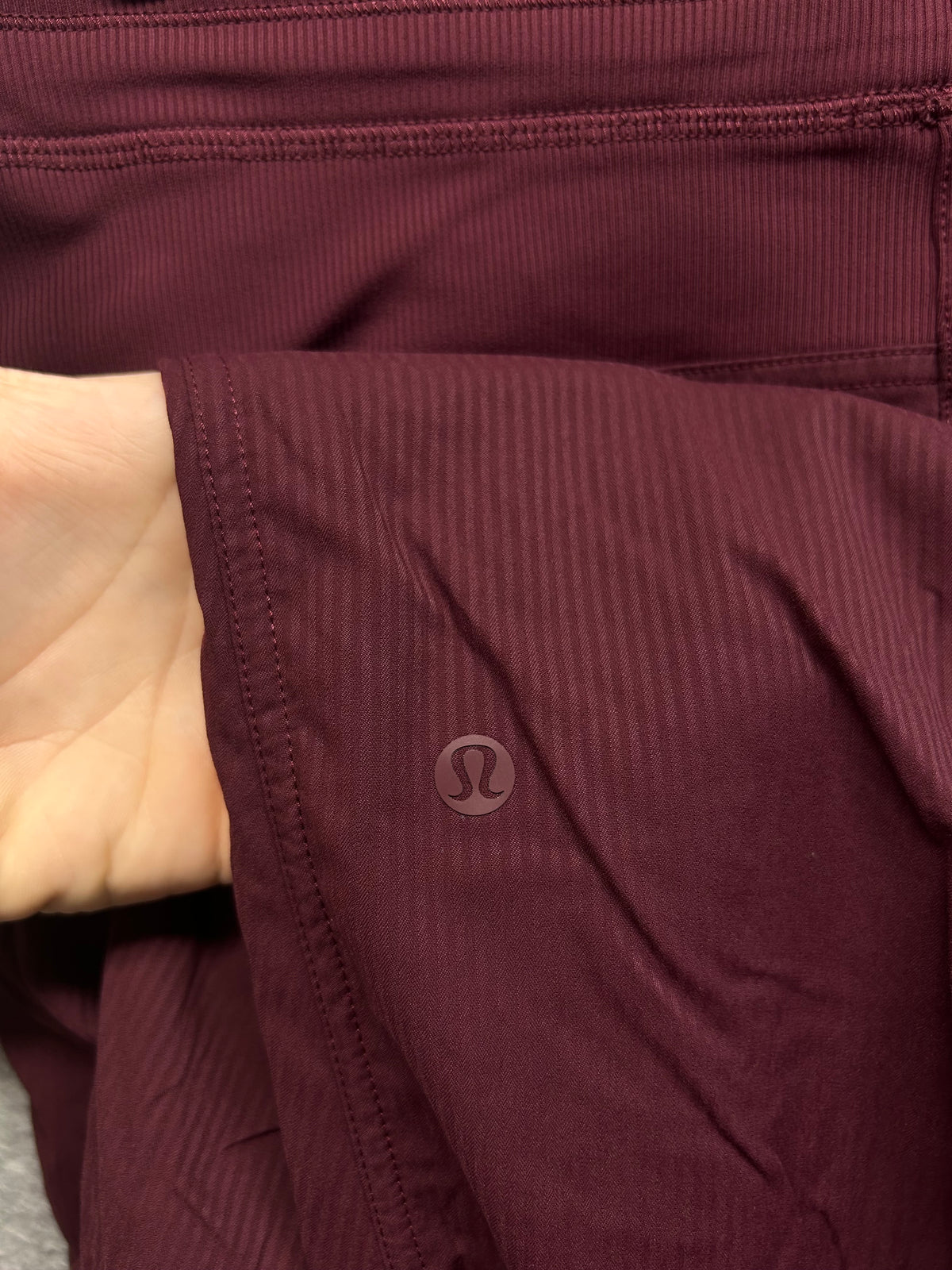 Lululemon Dance Studio Mid-Rise Jogger Size 8 Red Merlot