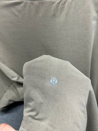 Lululemon EasySet Training Short-Sleeve Shirt Size Small Dilute Wash Sand