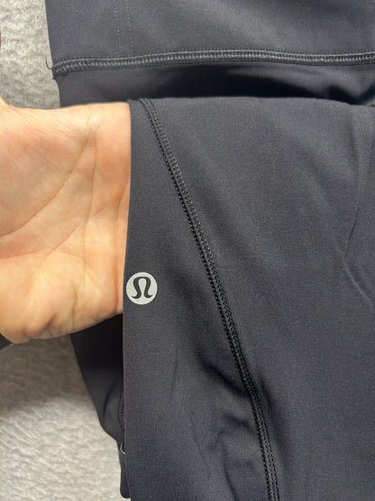 Lululemon Run On Tight (25") Size 6 Black
