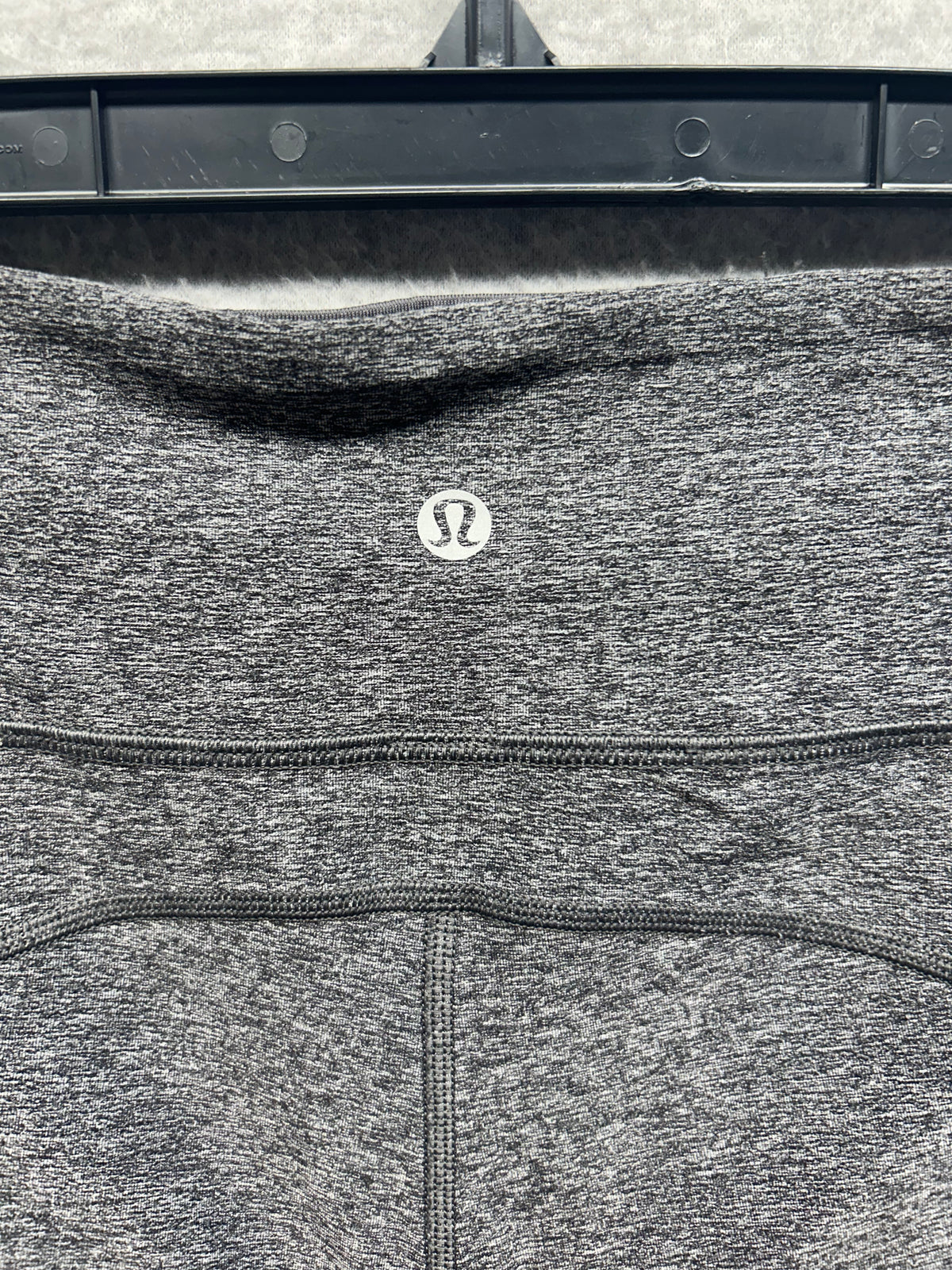 Lululemon Tied To It 7/8 Tight 25" Size 6 Heathered Black / Dark Carbon