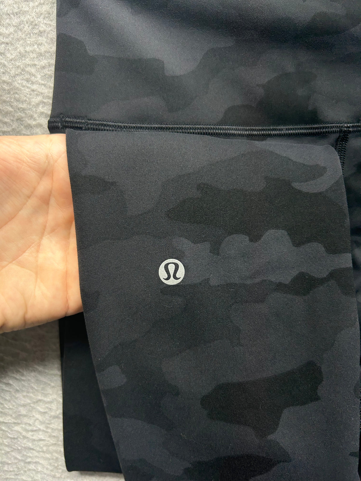Lululemon Wunder Train High-Rise Tight 25" Size 6 Heritage 365 Camo Deep Coal Multi