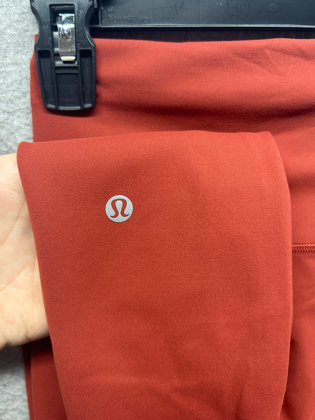 Lululemon Wunder Train High-Rise Tight 28" Size 2 Cayenne