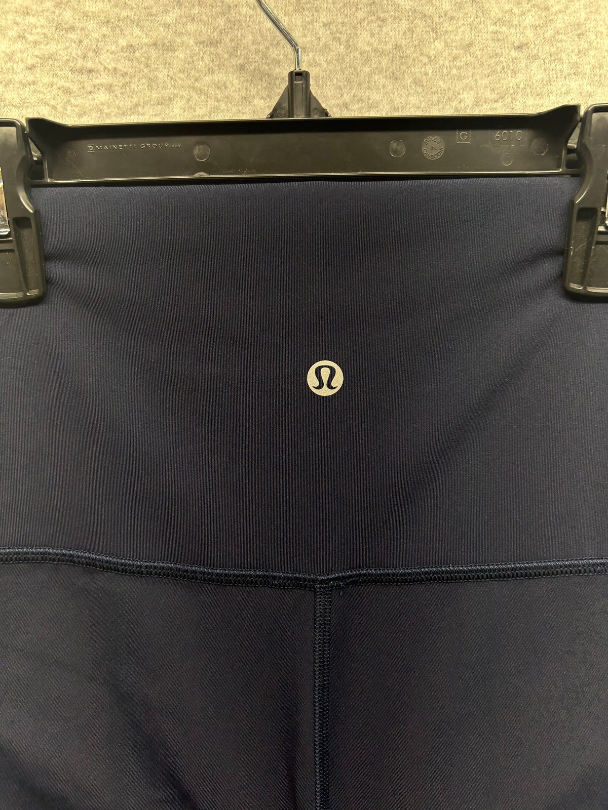 Lululemon Wunder Under Scalloped Hem High-Rise Crop 23" Luxtreme Size 4 True Navy